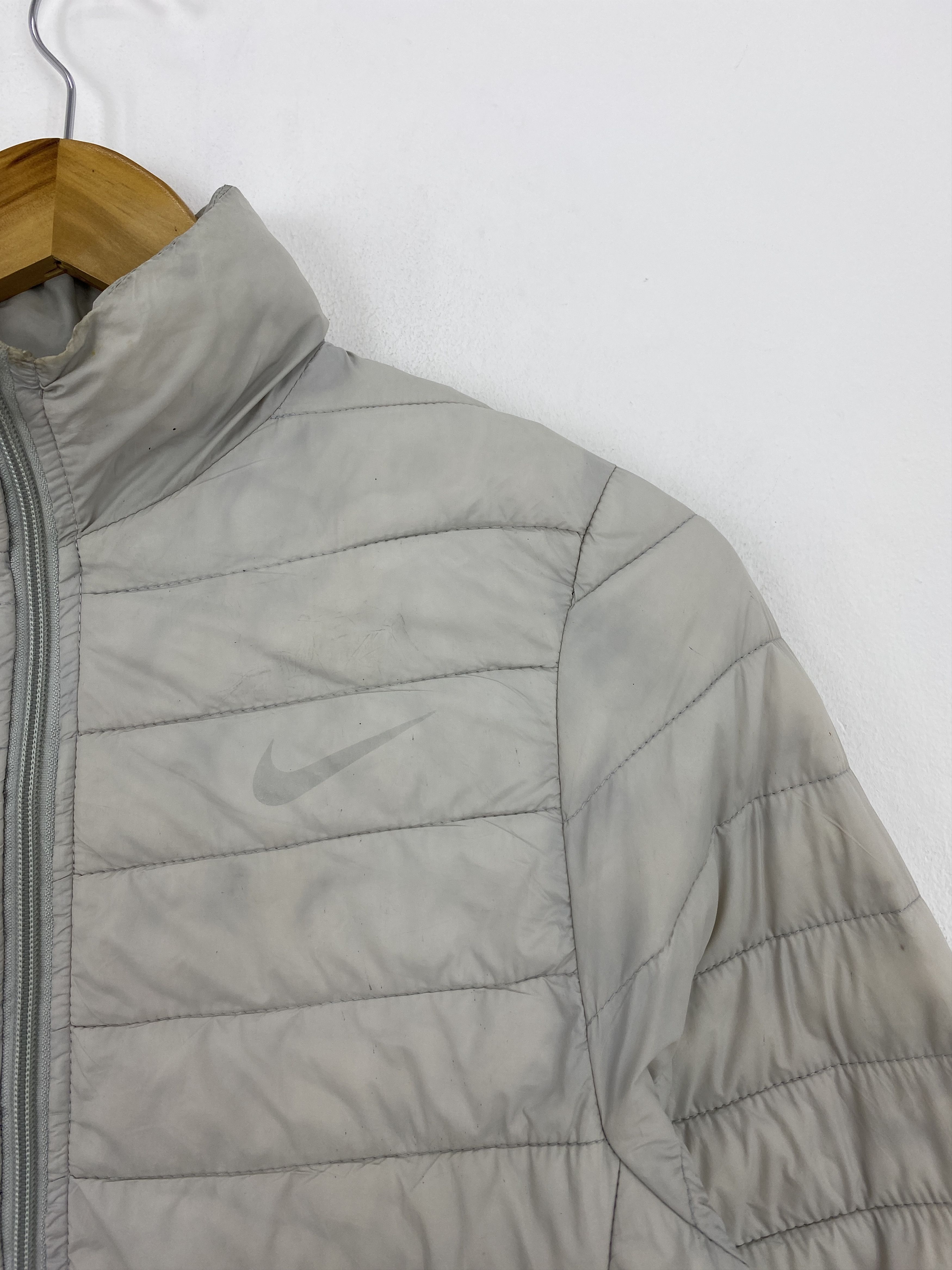 Vintage Vintage Nike Puffer Down Jacket J1820 Size US S / EU 44-46 / 1 - 8 Thumbnail