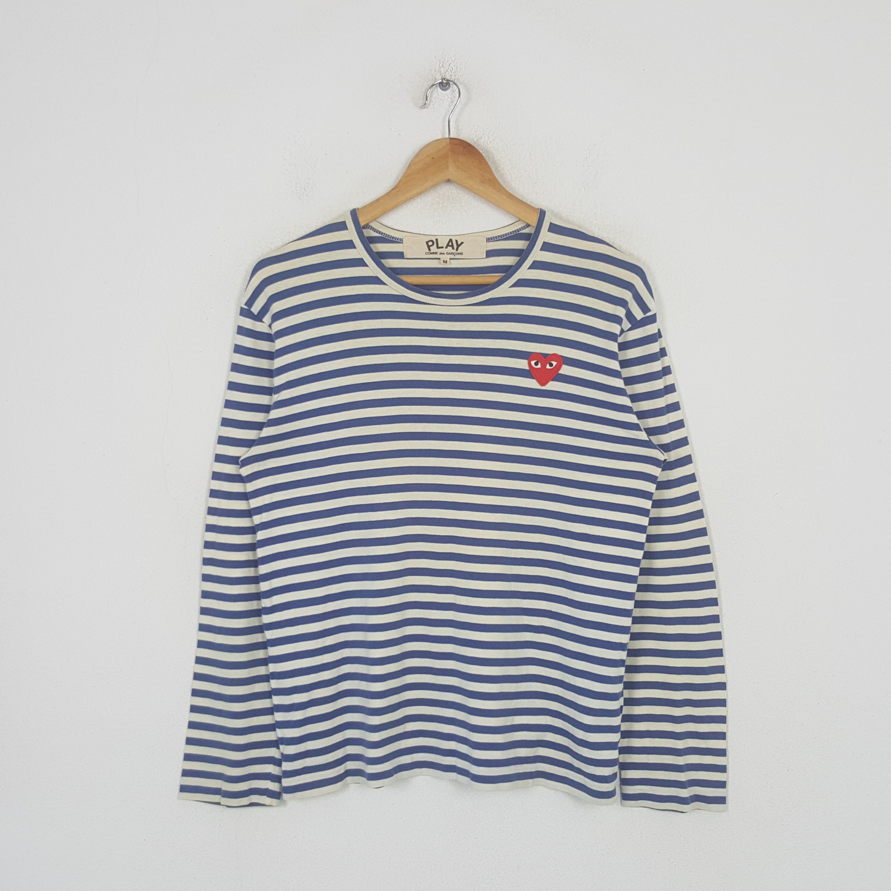 Comme des Garcons PLAY Vintage Play Comme des Garcons Designer Tshirt C301N49 Size US M / EU 48-50 / 2 - 1 Thumbnail
