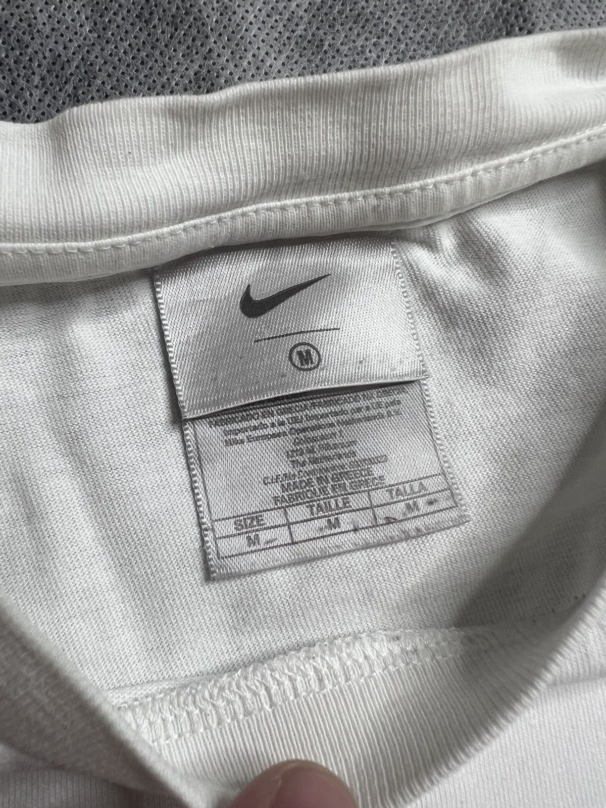 Nike Nike Vintage Center Logo 90s T-Shirt Y2K Rare Tee Size US M / EU 48-50 / 2 - 5 Thumbnail
