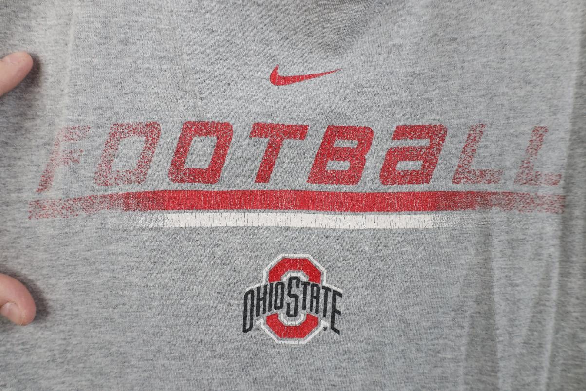 Nike Vintage Nike Swoosh Ohio State University Football T-Shirt Size US S / EU 44-46 / 1 - 4 Thumbnail
