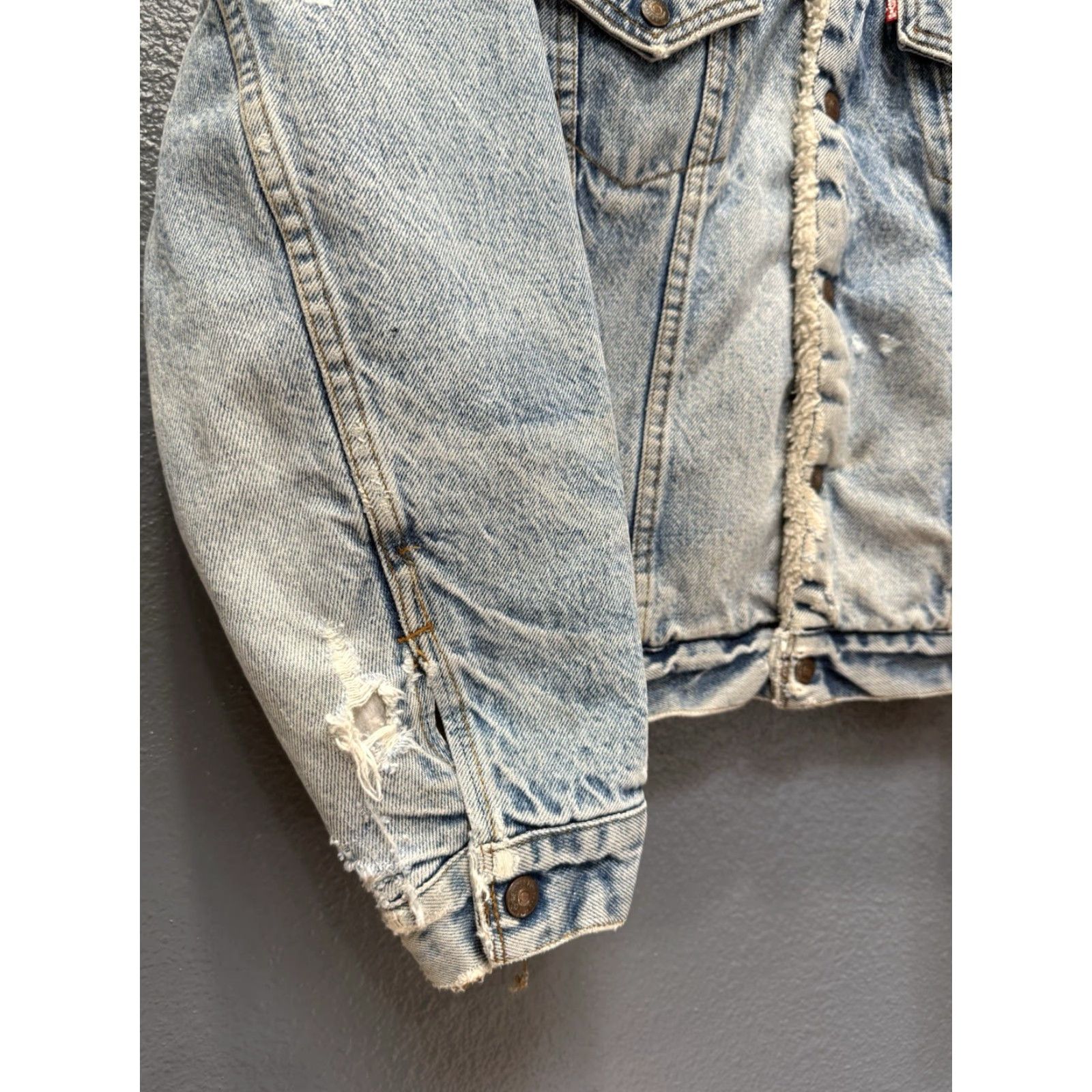 Levi's VINTAGE Levi's Trucker Denim Jacket Shirt 40R USA Blue Mens 80s Lined Distressed Size US XXS / EU 40 - 5 Thumbnail
