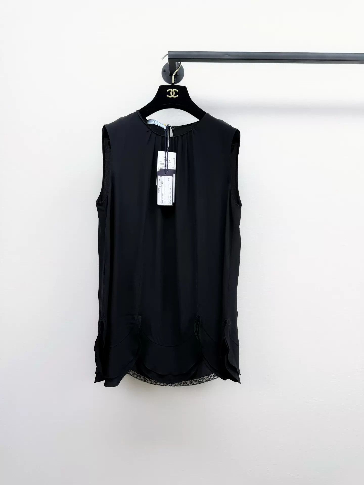 Prada Prada Women's Silk Tank Top M New With Tags Size M / US 6-8 / IT 42-44 - 1 Thumbnail