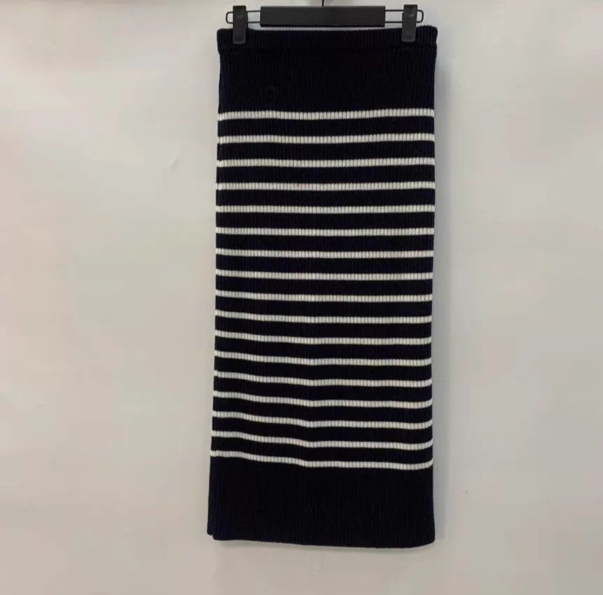 Dior Dior women's midi skirt Size 26" / US 2 / IT 38 - 1 Thumbnail