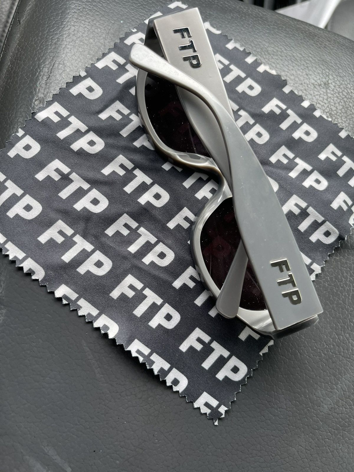 Crap Eyewear × Fuck The Population LOC Sunglasses Size ONE SIZE - 2 Thumbnail