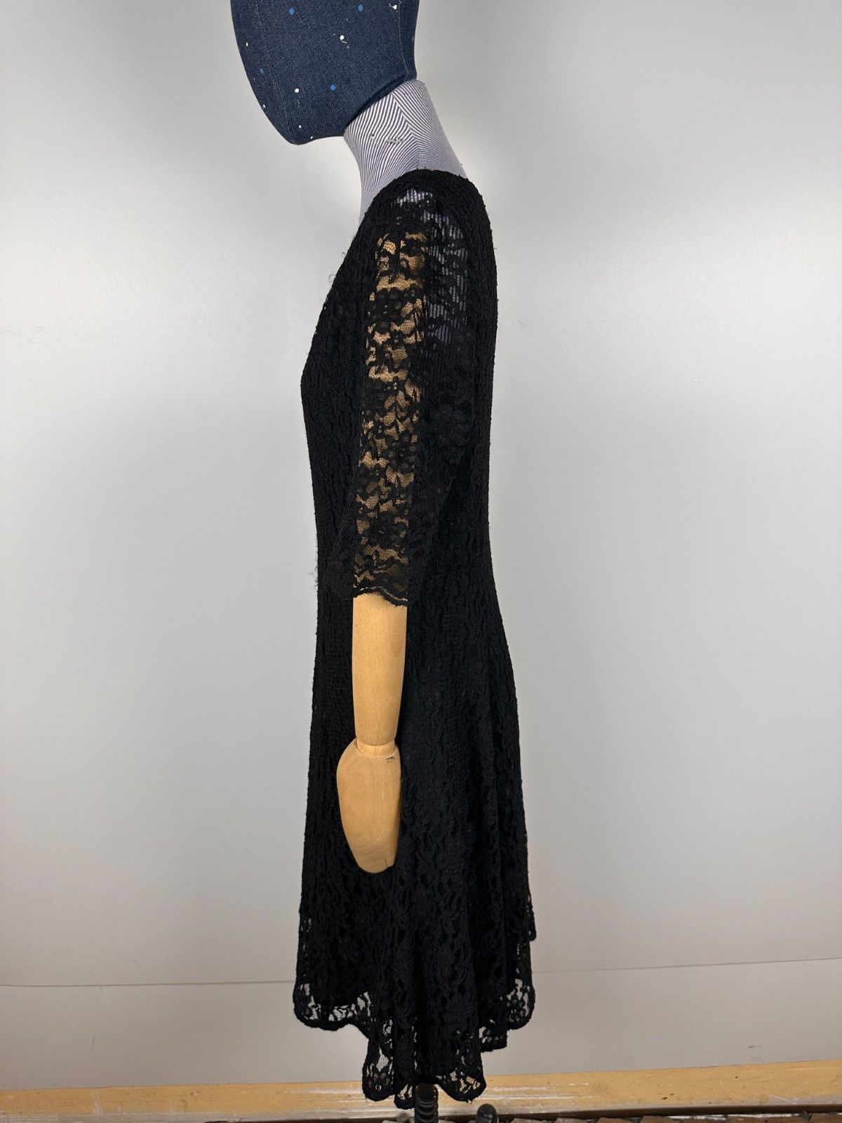 LK Bennett LK Bennett Celine Lace Dress Black Size EU40 US8 UK12 Size S / US 4 / IT 40 - 4 Thumbnail