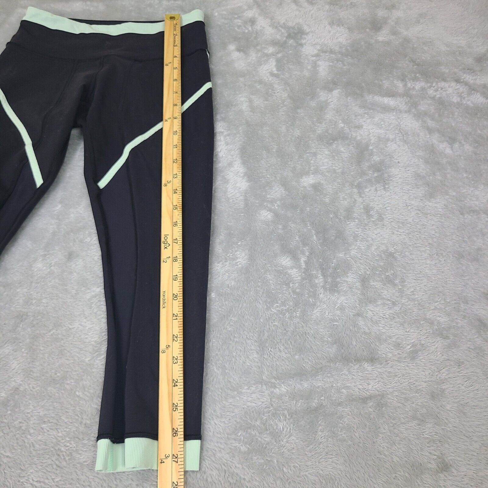 Lululemon Women's Lululemon Black Stretch Pull On Capri YOGA Leggings Size 27" / US 4 / IT 40 - 3 Thumbnail