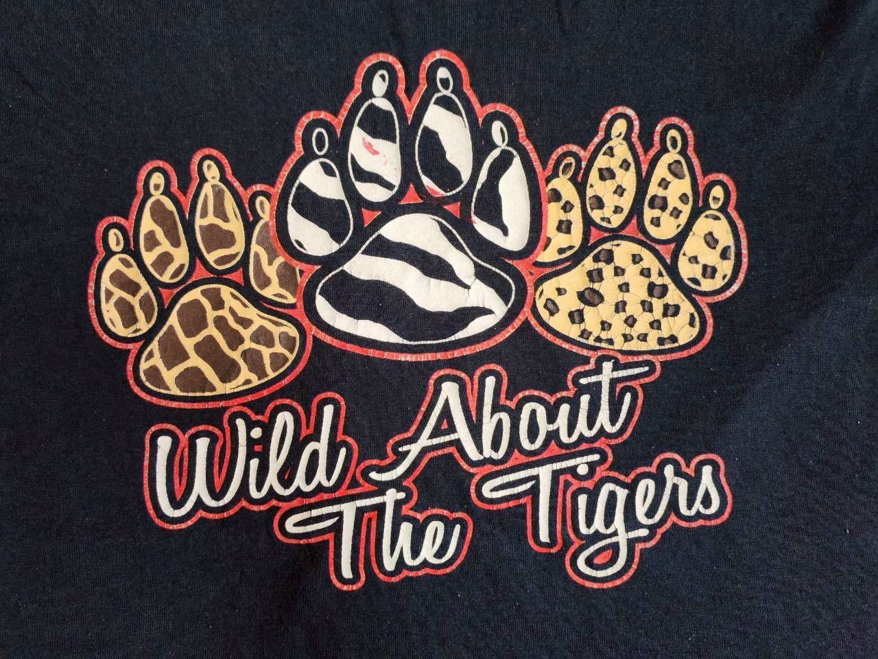 Gildan Wild About The Tigers Quotes 00's Vintage T Shirt 20/26.5 Size US M / EU 48-50 / 2 - 2 Thumbnail