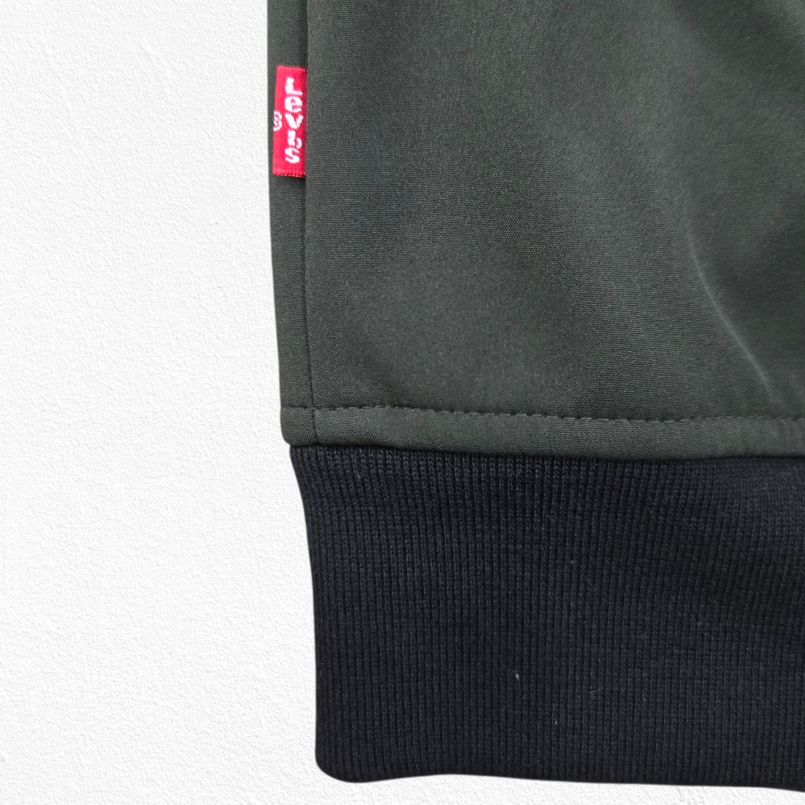 Levi's Levi’s Olive Green Softshell Bomber Jacket Size Small NWT Size US S / EU 44-46 / 1 - 13 Thumbnail
