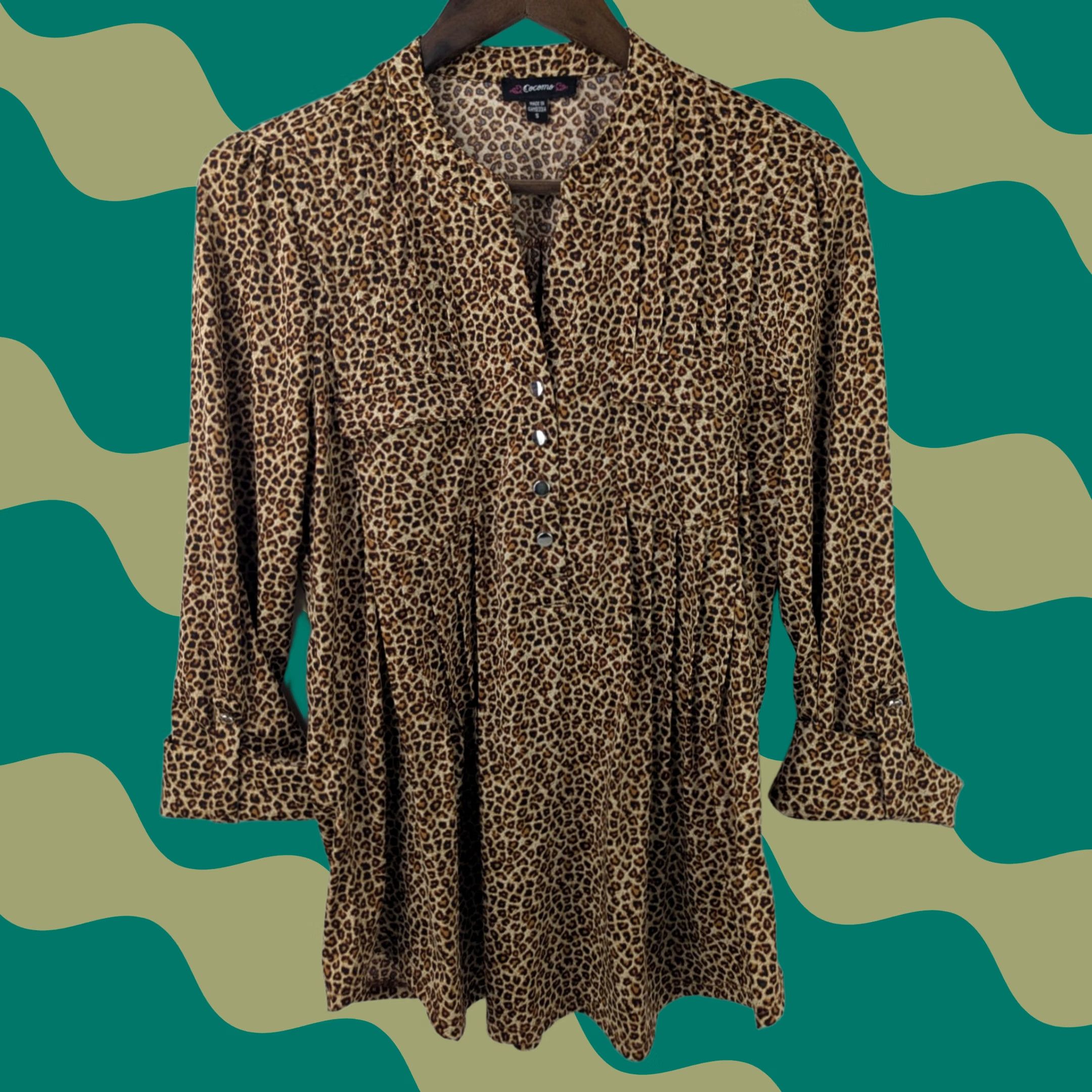 Vintage Cocomo Shirt Womens Small Beige V-Neck Roll Tab Sleeve Button Top Tunic Dressy Casual/Workwear 3/4 Sleeve JC Size S / US 4 / IT 40 - 1 Thumbnail