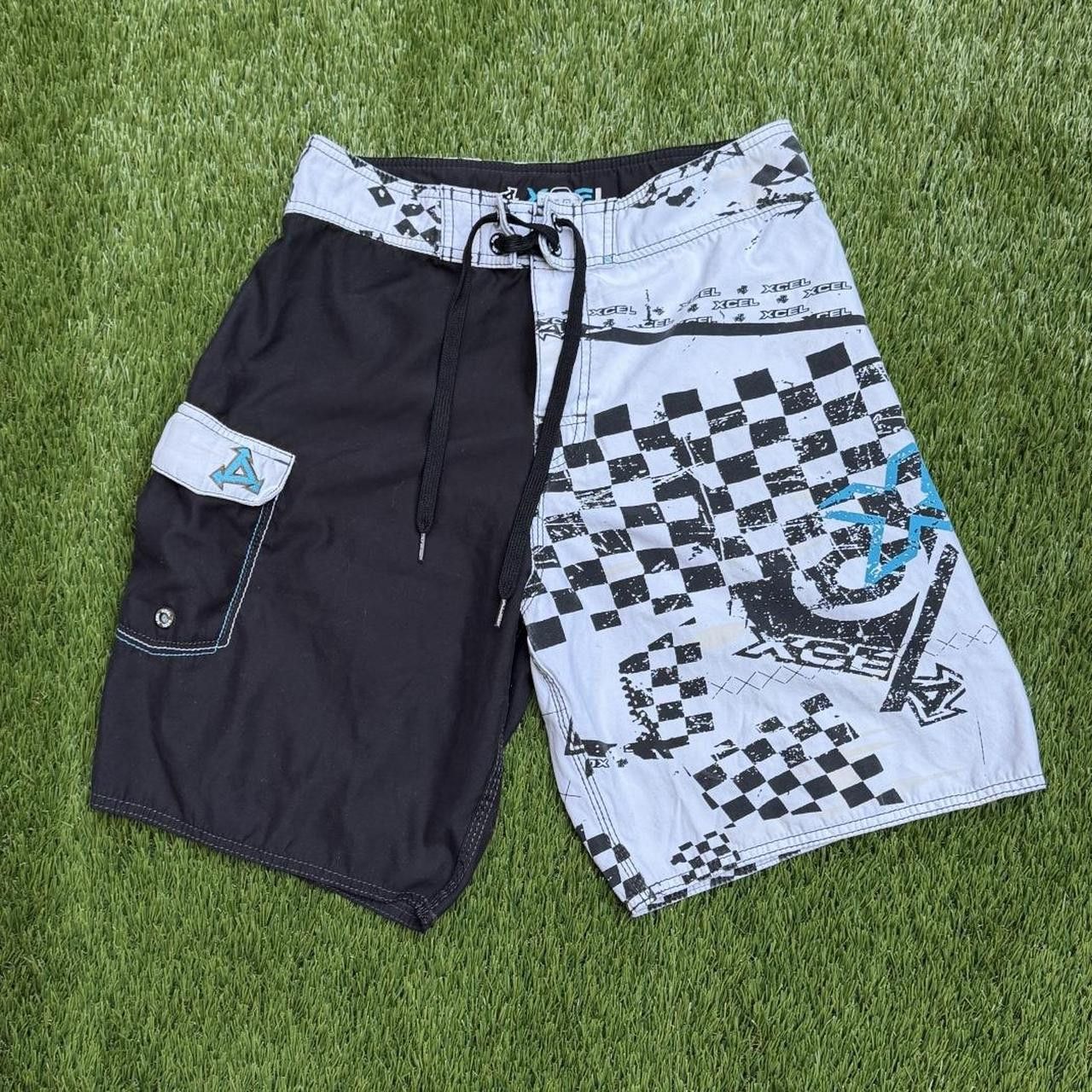 Other Xcel black & white checkered board shorts Size 30 vintage Size US 30 / EU 46 - 1 Thumbnail