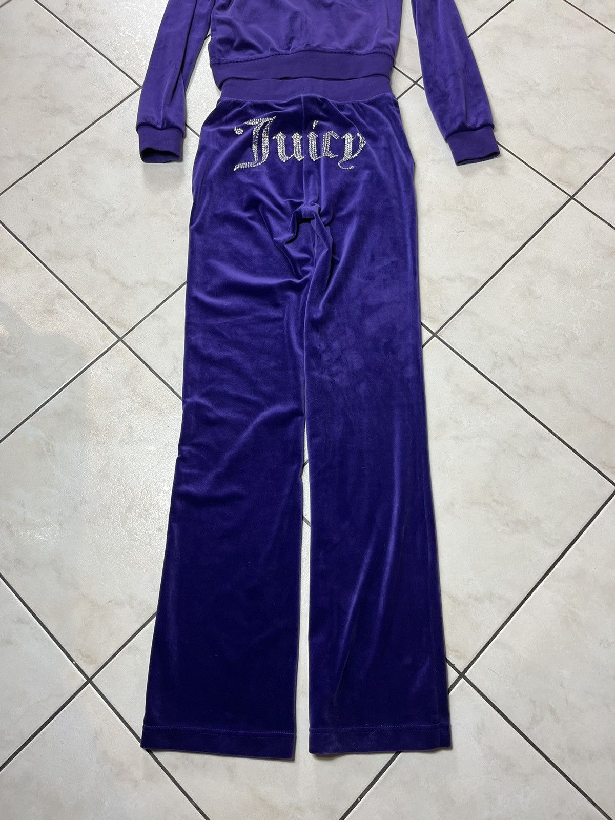 Juicy Couture × Vintage Vintage style y2k Juicy Couture velour tracksuit set velvet Size XXS / US 00 / IT 34 - 24 Thumbnail