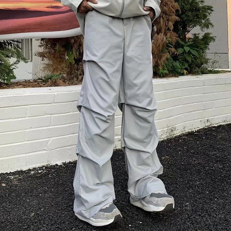 image of Gray Ruched Elastic Waist Cargo Pants in Black, Men's (Size 30)