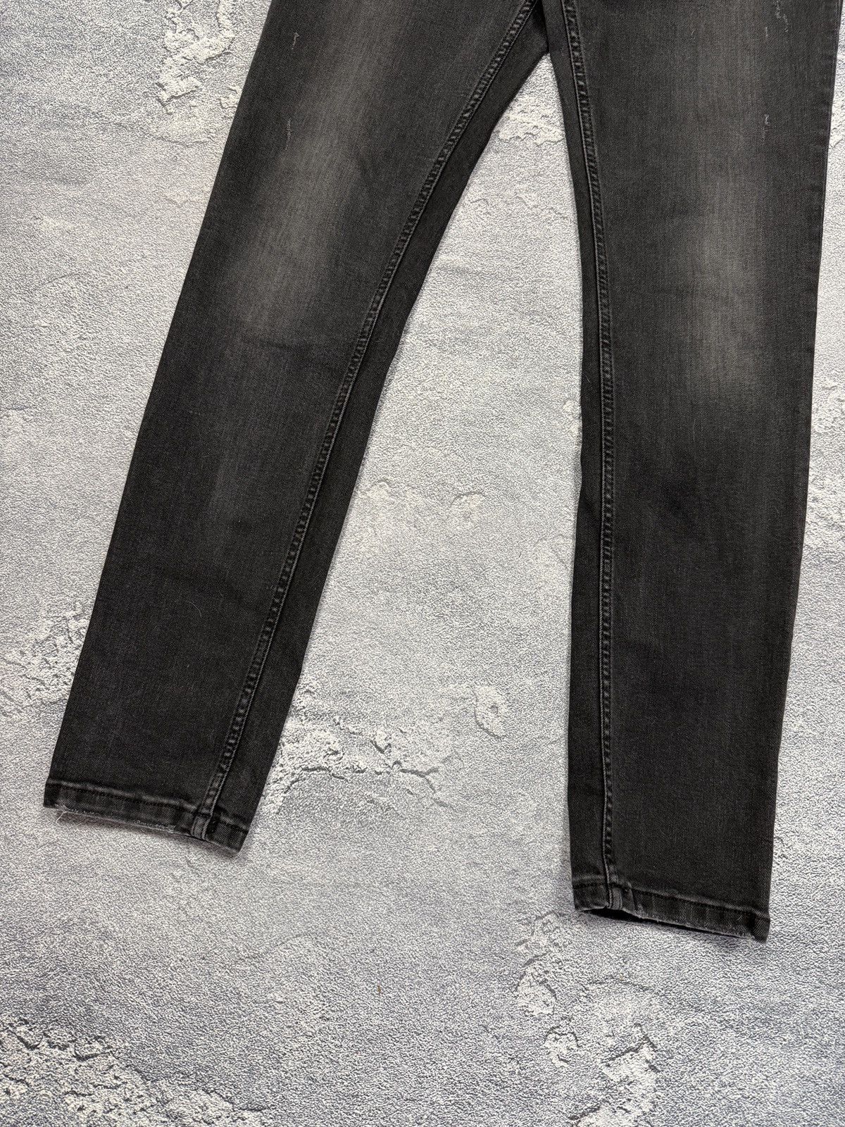 Dolce & Gabbana Dolce & Gabbana Metal Patch Logo Vintage Denim Pants Size US 34 / EU 50 - 4 Thumbnail