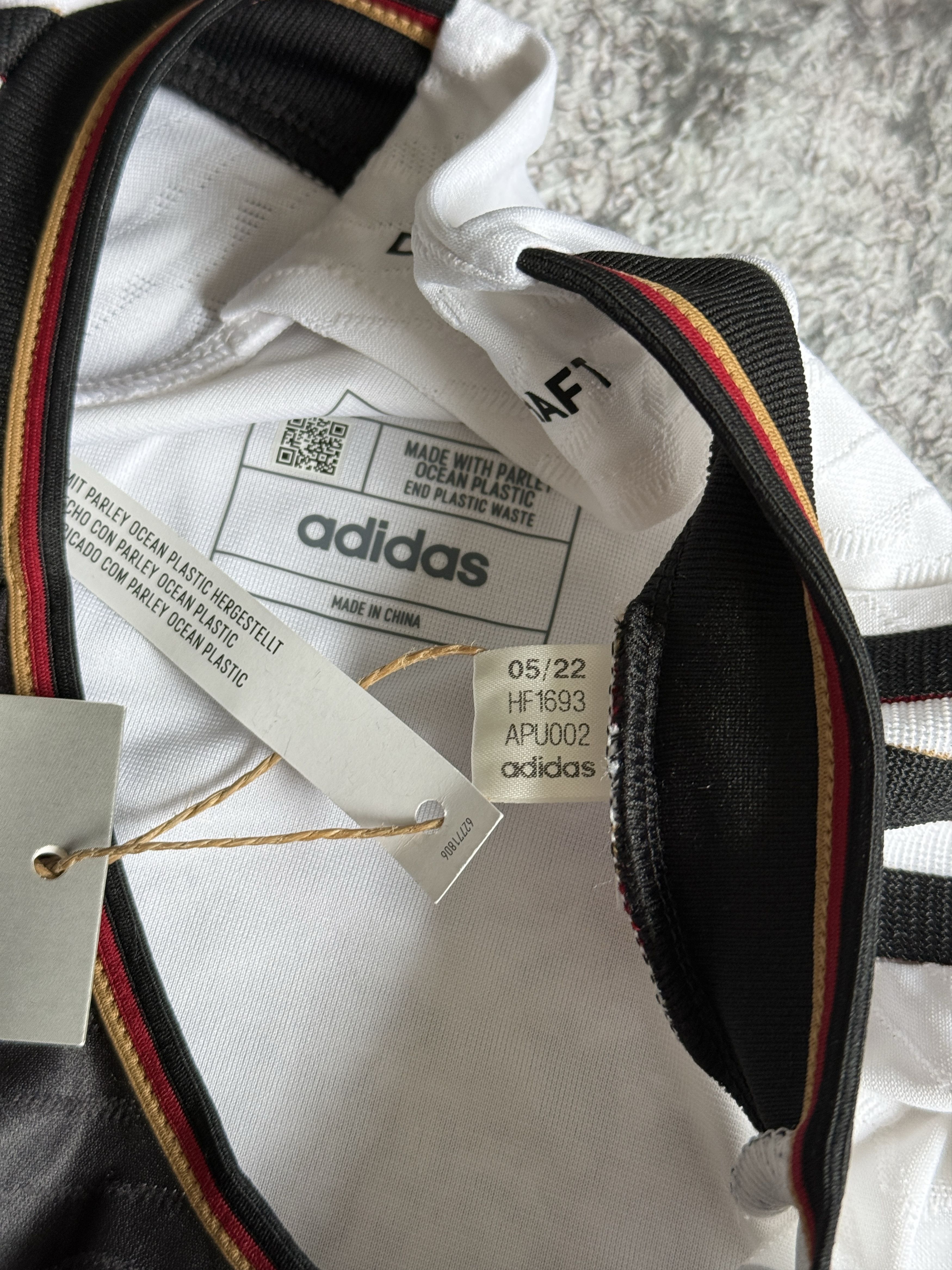 Adidas GERMANY 22/23 SHIRT JERSEY FOOTBALL HEAT.RDY ADIDAS SIZE L Size US L / EU 52-54 / 3 - 4 Thumbnail