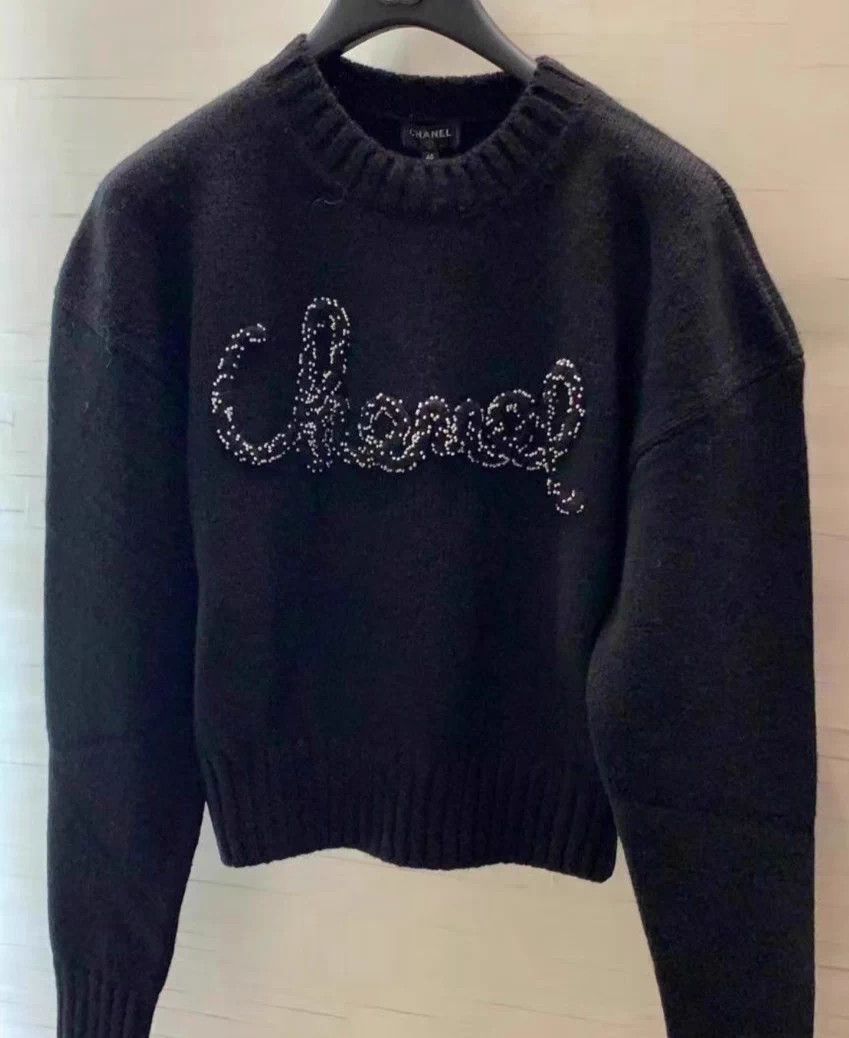Chanel CHANEL Sweater 36 Size XS / US 0-2 / IT 36-38 - 1 Thumbnail