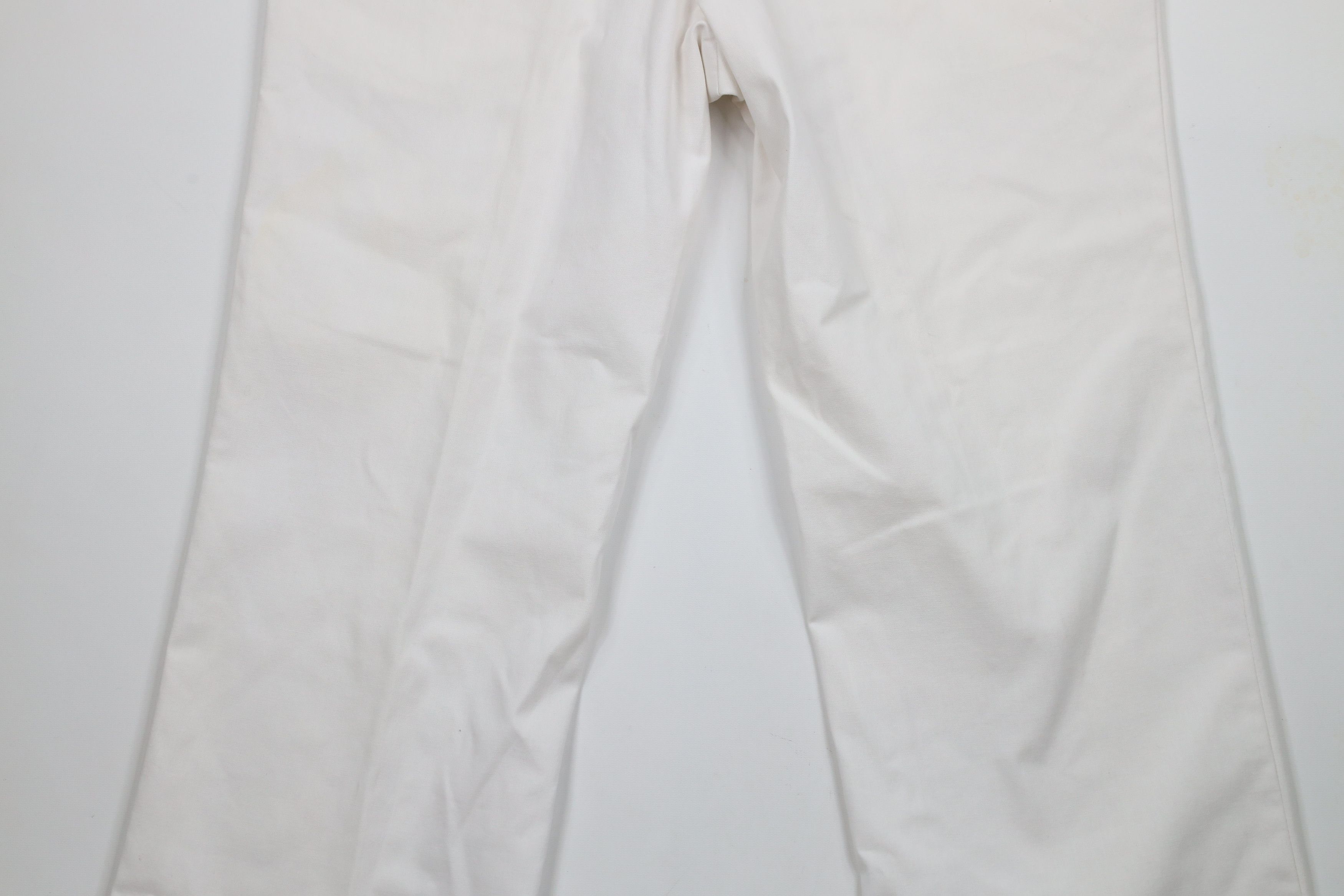 Vintage Vintage 70s Streetwear Bell Bottoms Painter Pants White USA Size US 38 / EU 54 - 13 Thumbnail