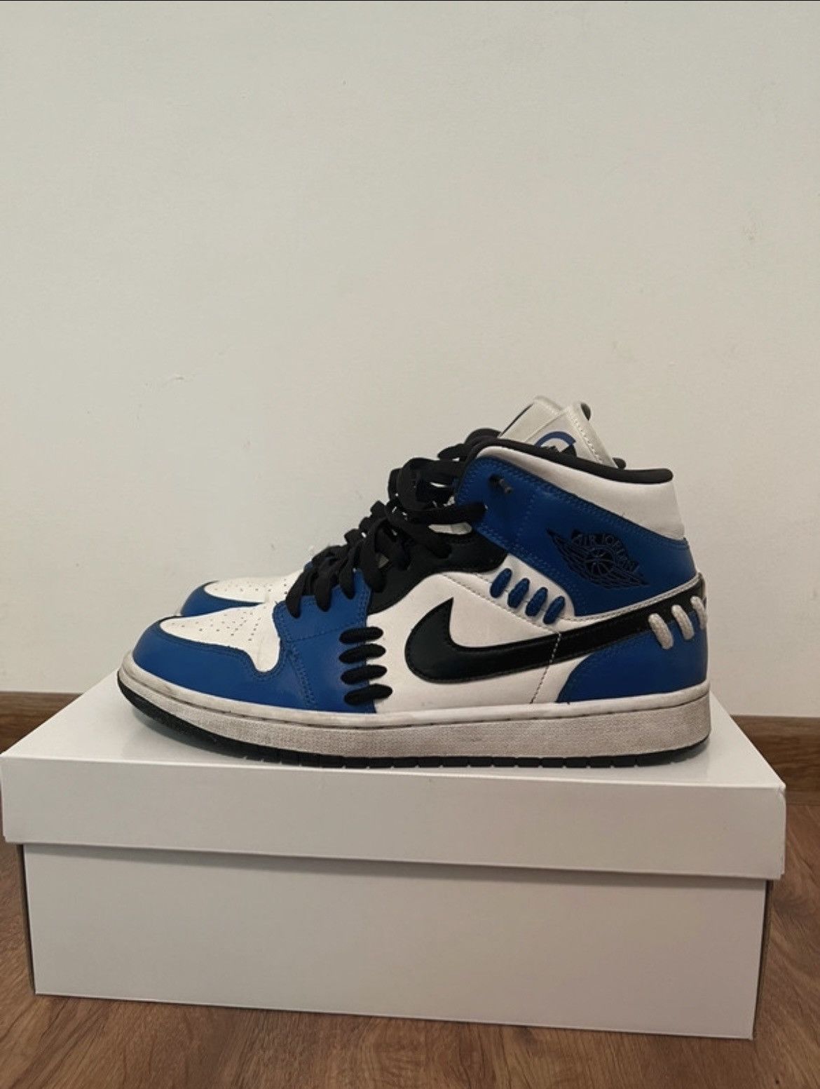 Jordan Brand × Nike Jordan 1 Sisterhood Size US 11 / IT 41 - 1 Thumbnail