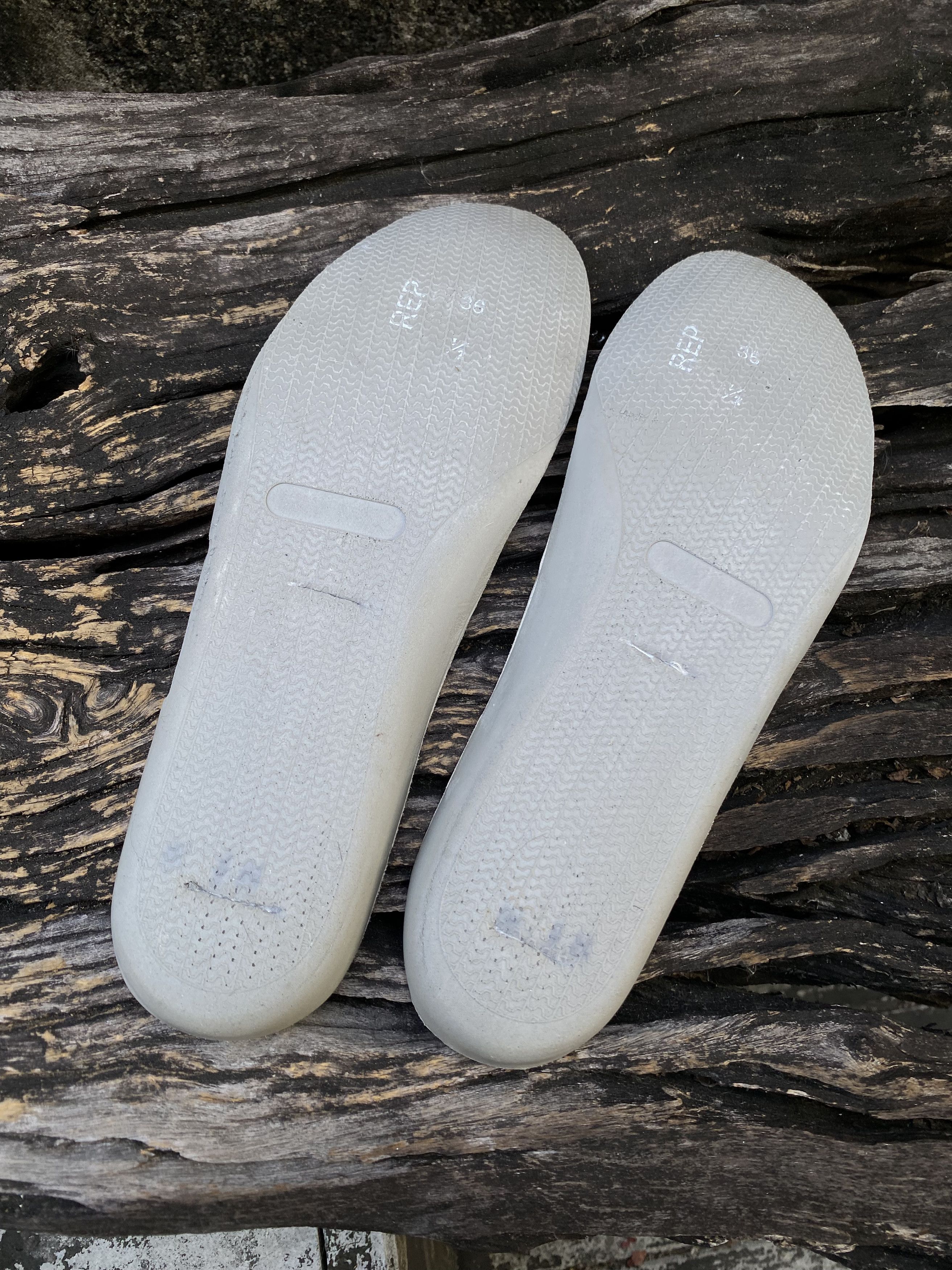Maison Margiela Maison Margiela Replica GAT Sneakers EU36 Size US 6 / IT 36 - 9 Thumbnail