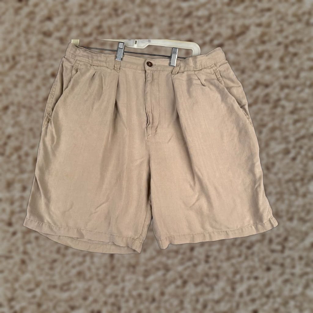 Tommy Bahama Tommy Bahama Shorts Men Beige Bermuda 36 Silk Pleated Beach Vacation 36x9 Pockets Logo Relaxed Fit Size US 36 / EU 52 - 1 Thumbnail