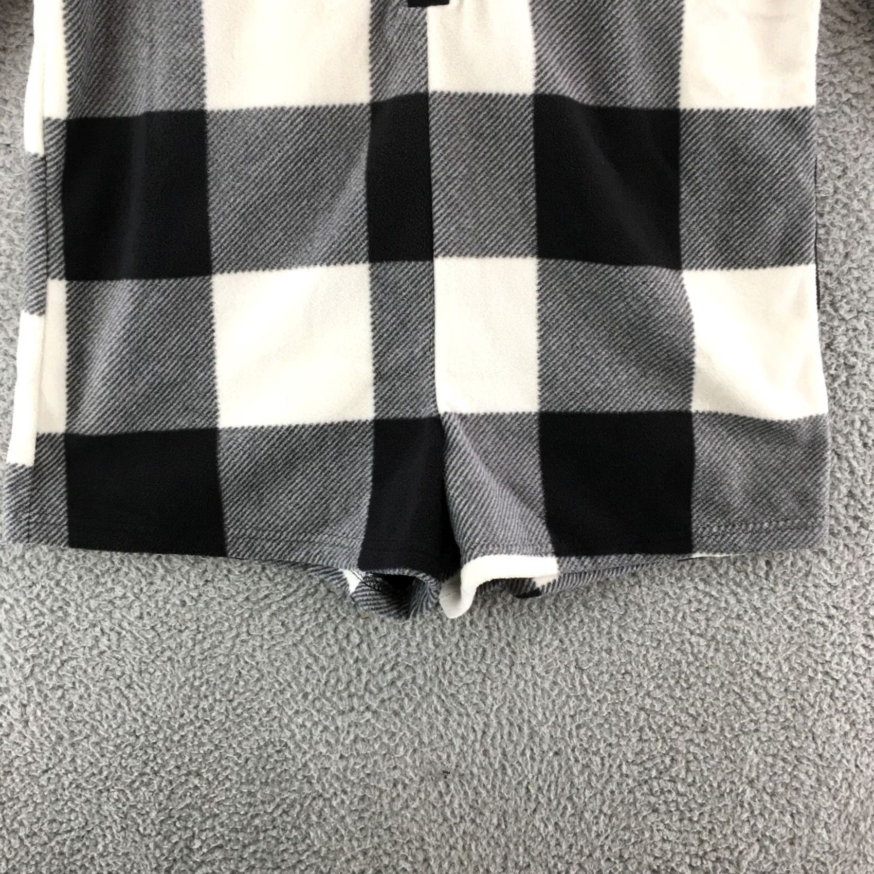 Old Navy Old Navy Fleece Henley Romper Pajama Womens Medium Black Plaid Long Sleeve NWT Size M / US 6-8 / IT 42-44 - 5 Thumbnail