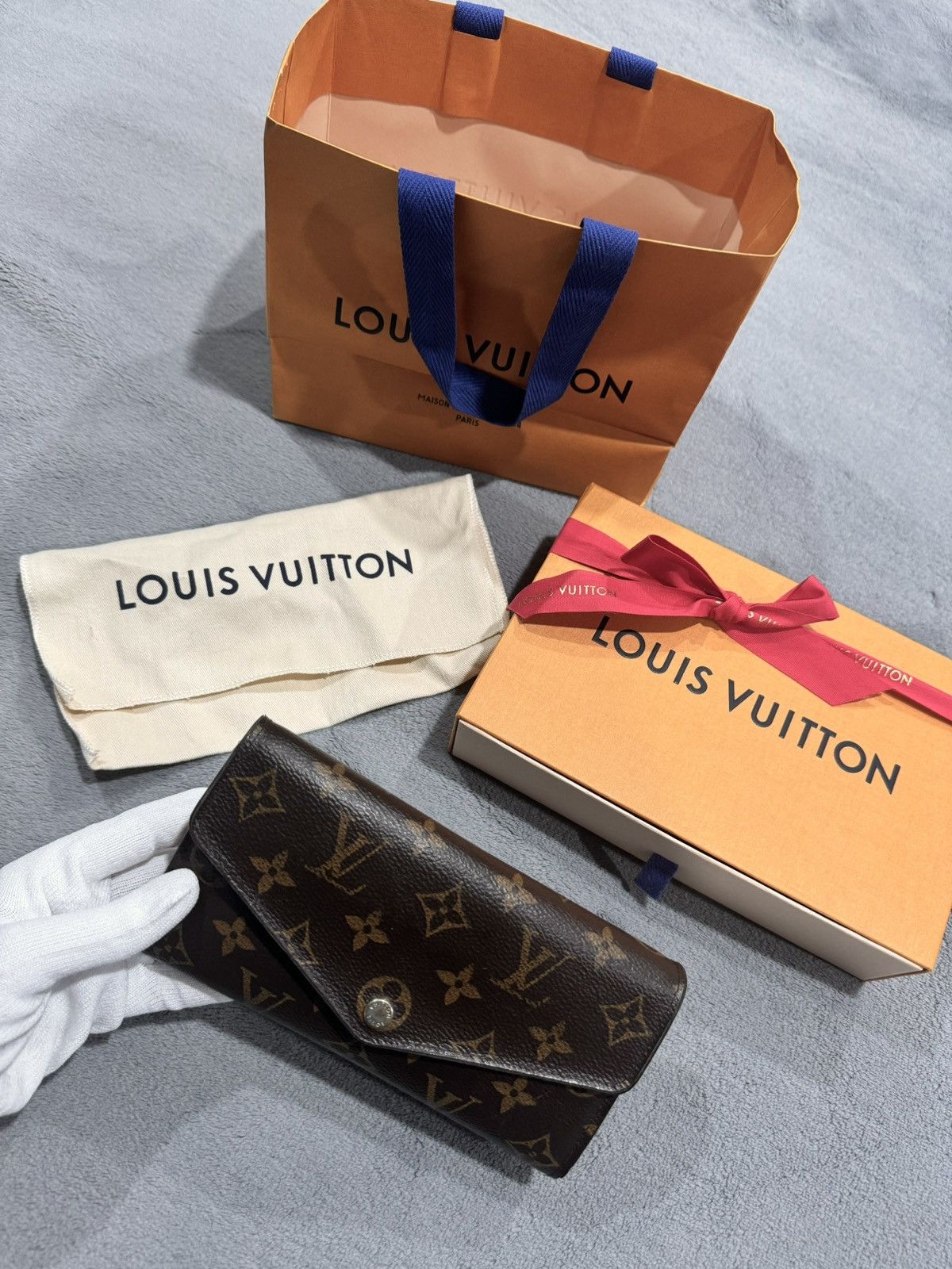 Louis Vuitton Sarah Wallet (ROSE PINK)