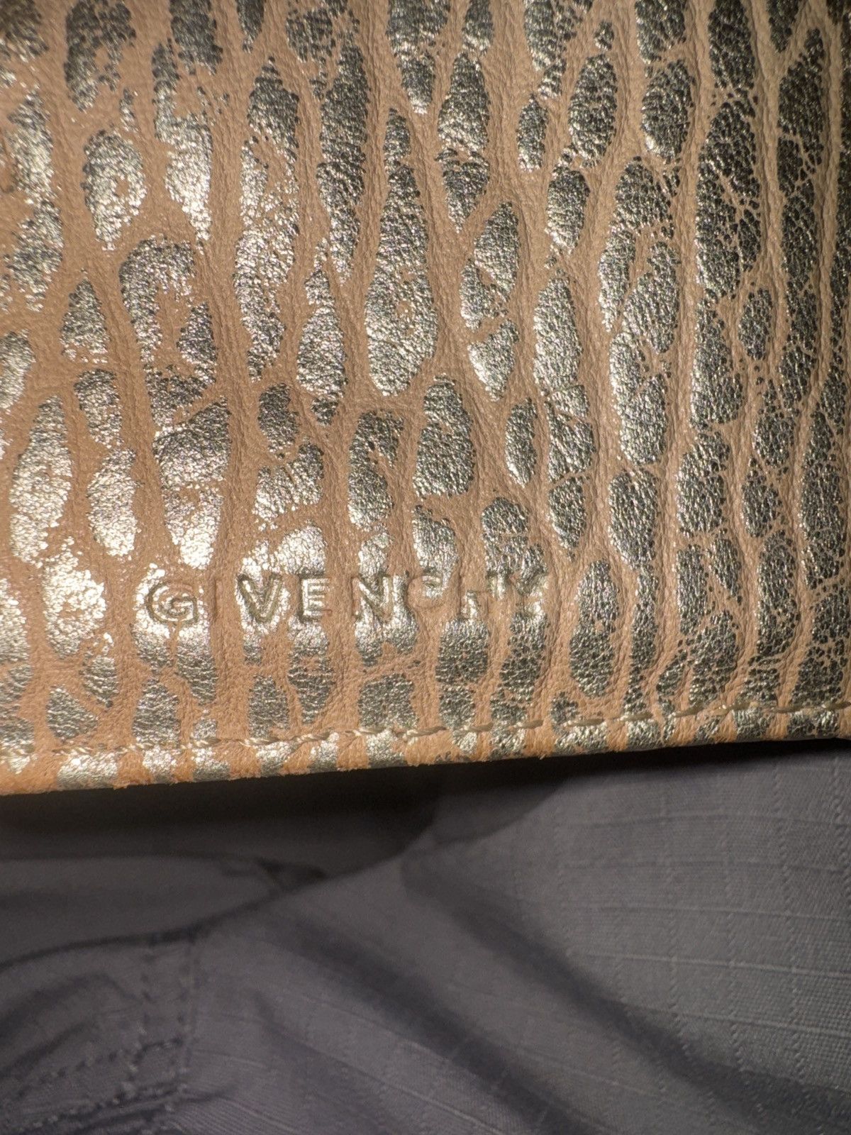 Givenchy 100% Lamb Givenchy Billfold Wallet Size ONE SIZE - 7 Thumbnail