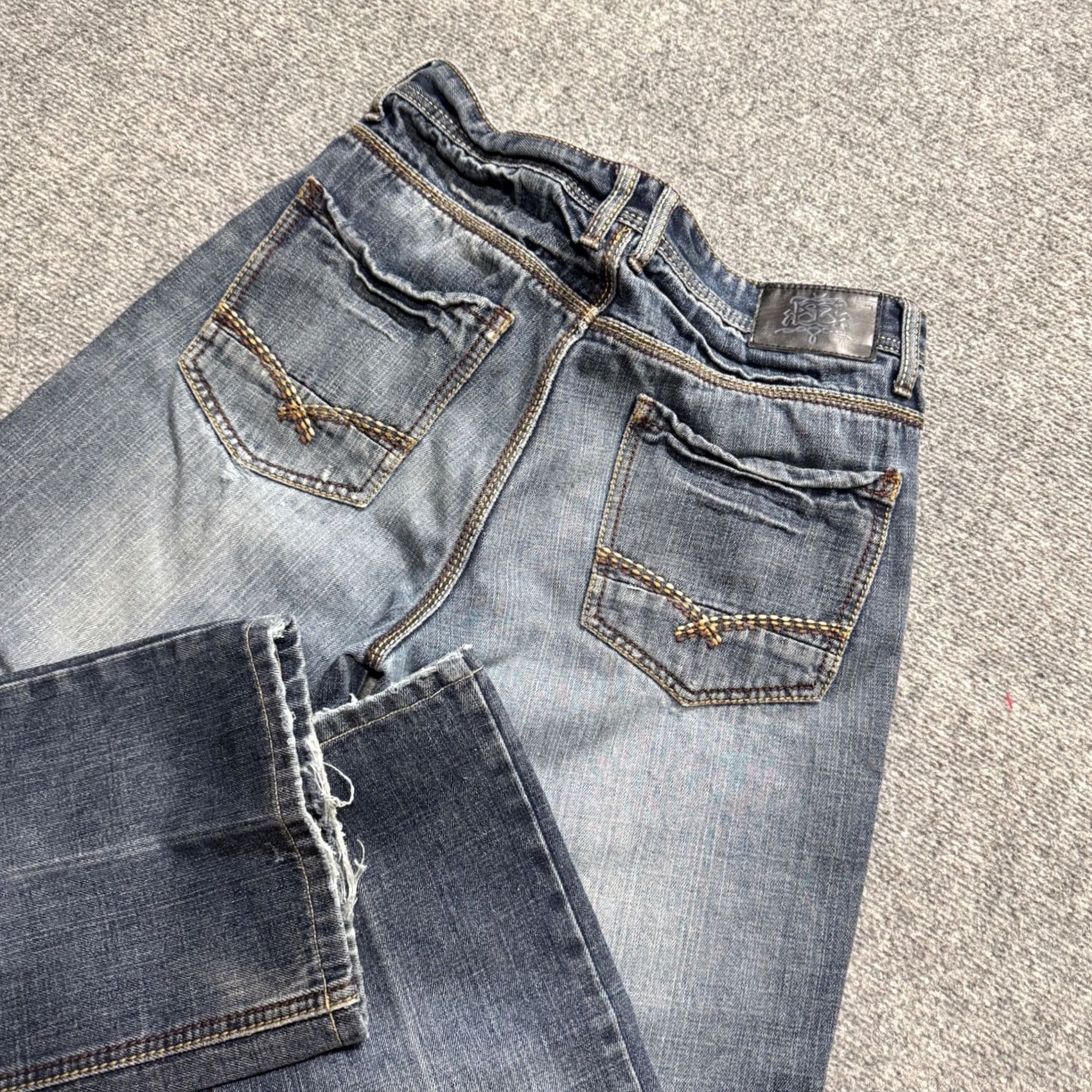The Unbranded Brand Bailey's Pit Black Jeans Women's 30x25 Boot Cut Cotton Blend Light Wash - Blue - Women - Bootcut - 30 - Regular - Distressed - Good Pre-owned Size 30" / US 8 / IT 44 - 2 Thumbnail