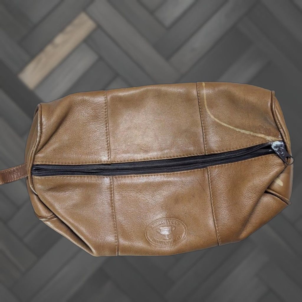 Vintage VINTAGE ARIZONA CUP leather TOILETRY BAG brown MEN Small Leather Tote 5" tall 12" across 7" wide Size ONE SIZE - 1 Thumbnail