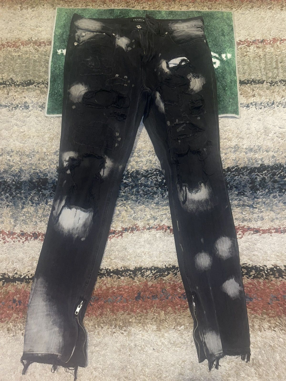 Vintage Black/white spotted ripped denim Size US 32 / EU 48 - 1 Thumbnail