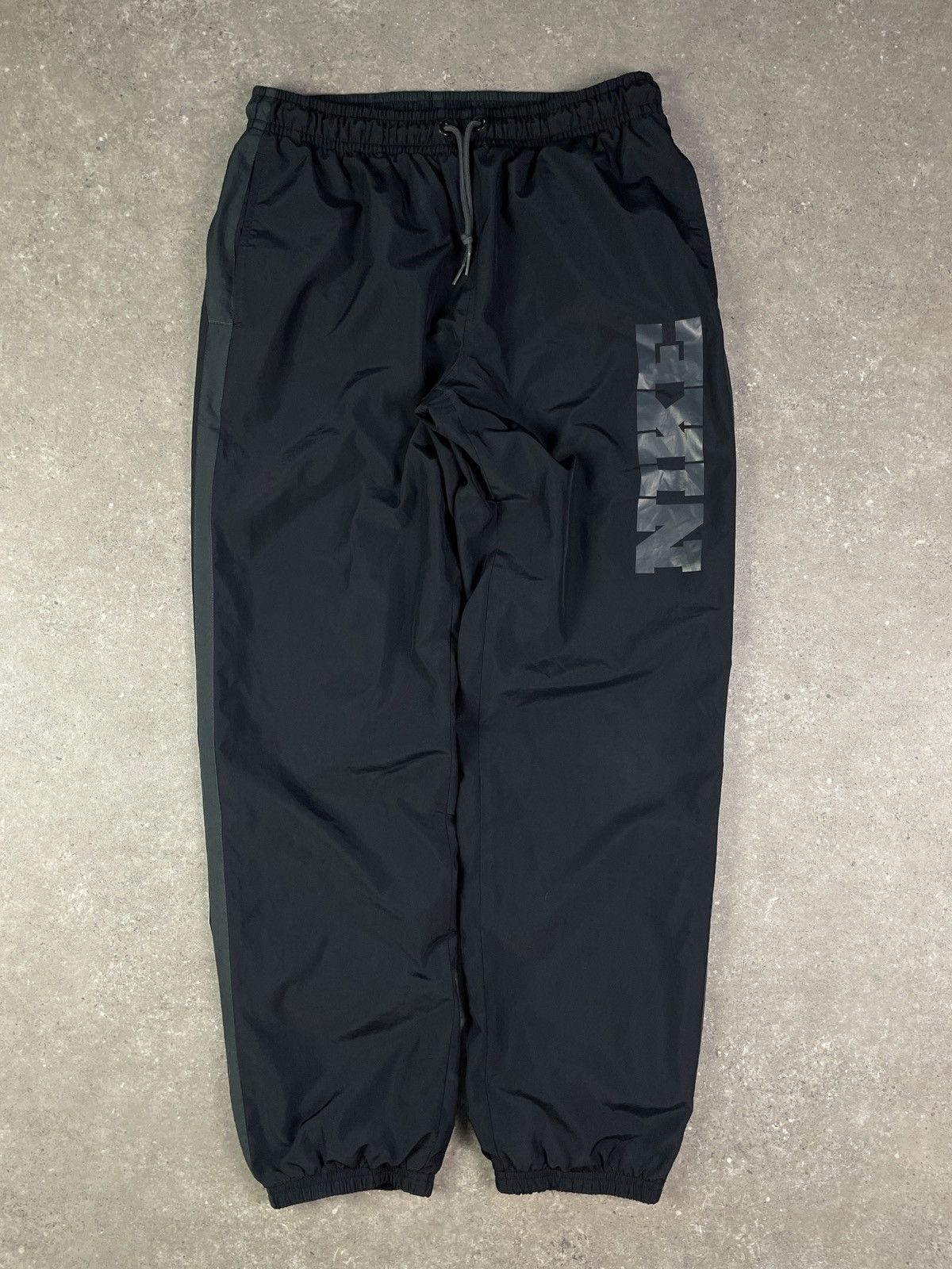 Nike × Vintage Vintage Y2K Nike Parachute Nylon Track Spell Out Pants Size US 34 / EU 50 - 1 Thumbnail