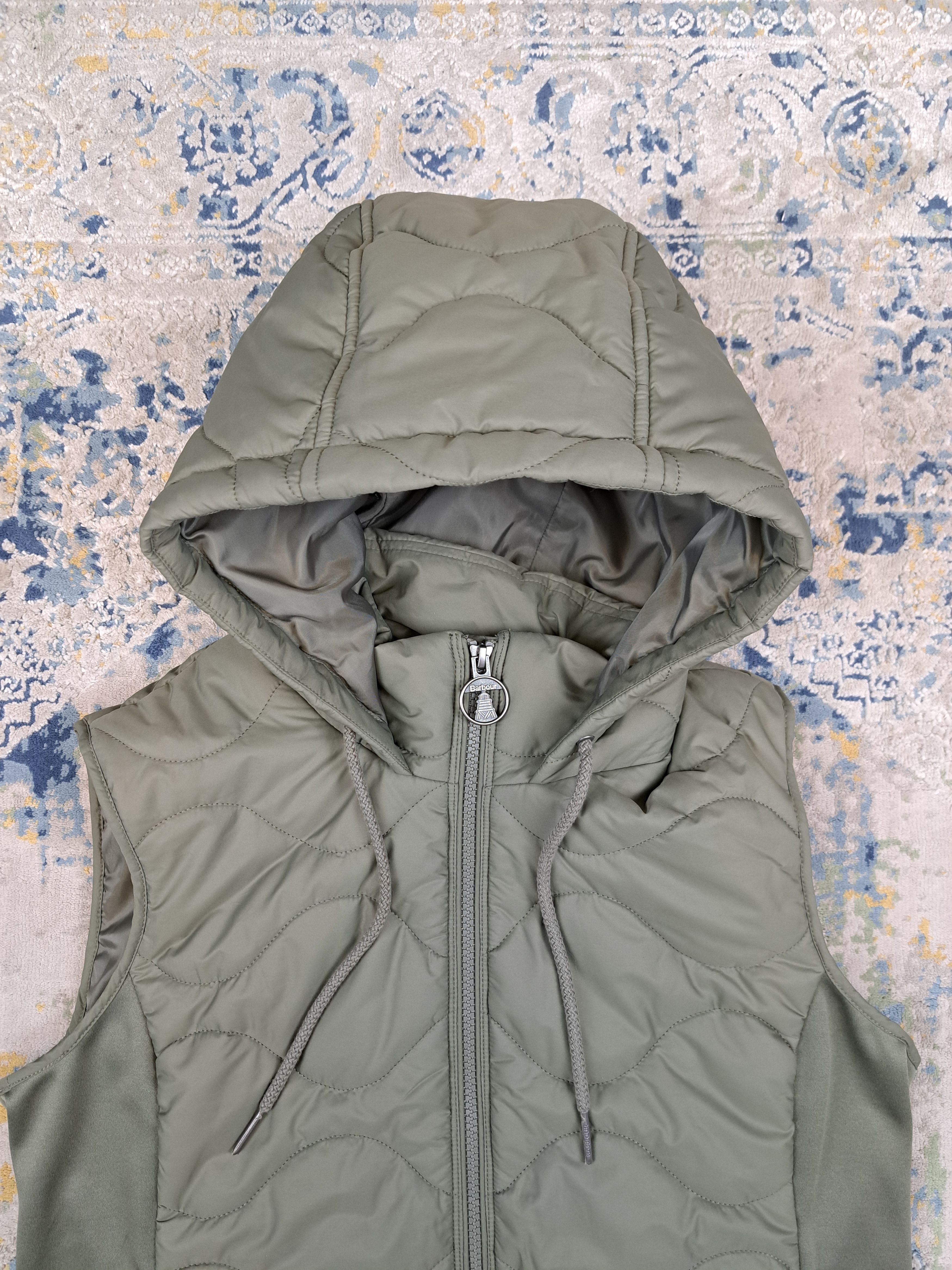 Barbour Barbour Lightweight Hooded Vest Fall Winter Luxury Gorpcore Size M / US 6-8 / IT 42-44 - 2 Thumbnail