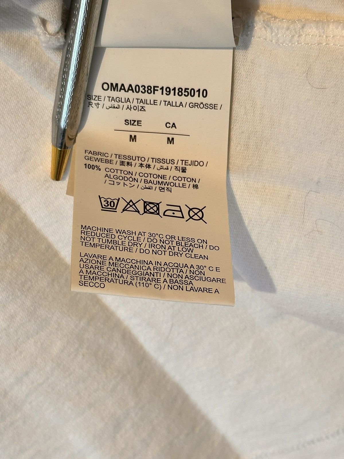 Off-White Acrylic Arrow Tee Size US L / EU 52-54 / 3 - 6 Thumbnail