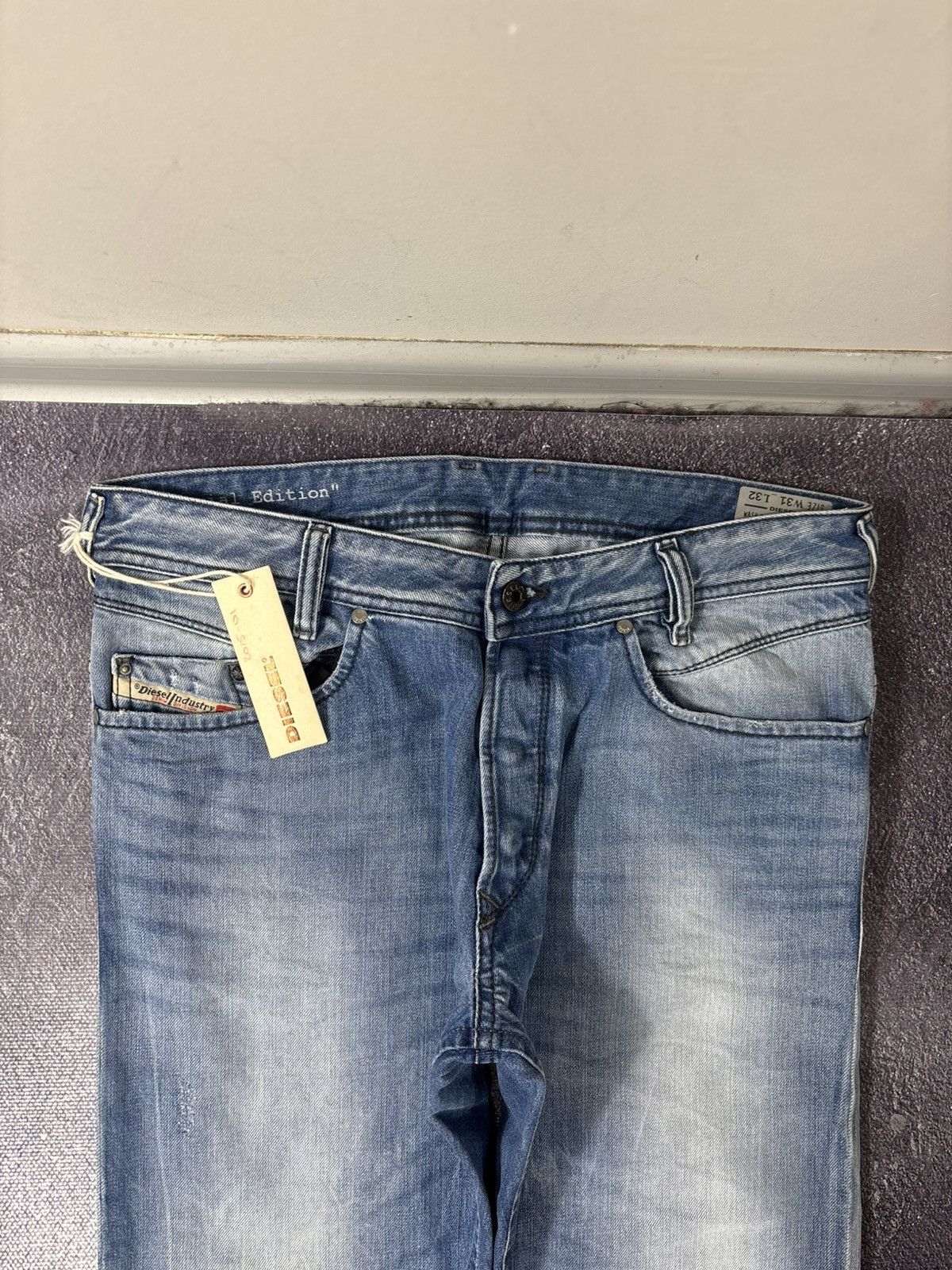 Diesel Diesel Poiak Regular Slim Tapered NWT Men’s Blue Denim Jeans Size US 31 - 5 Thumbnail