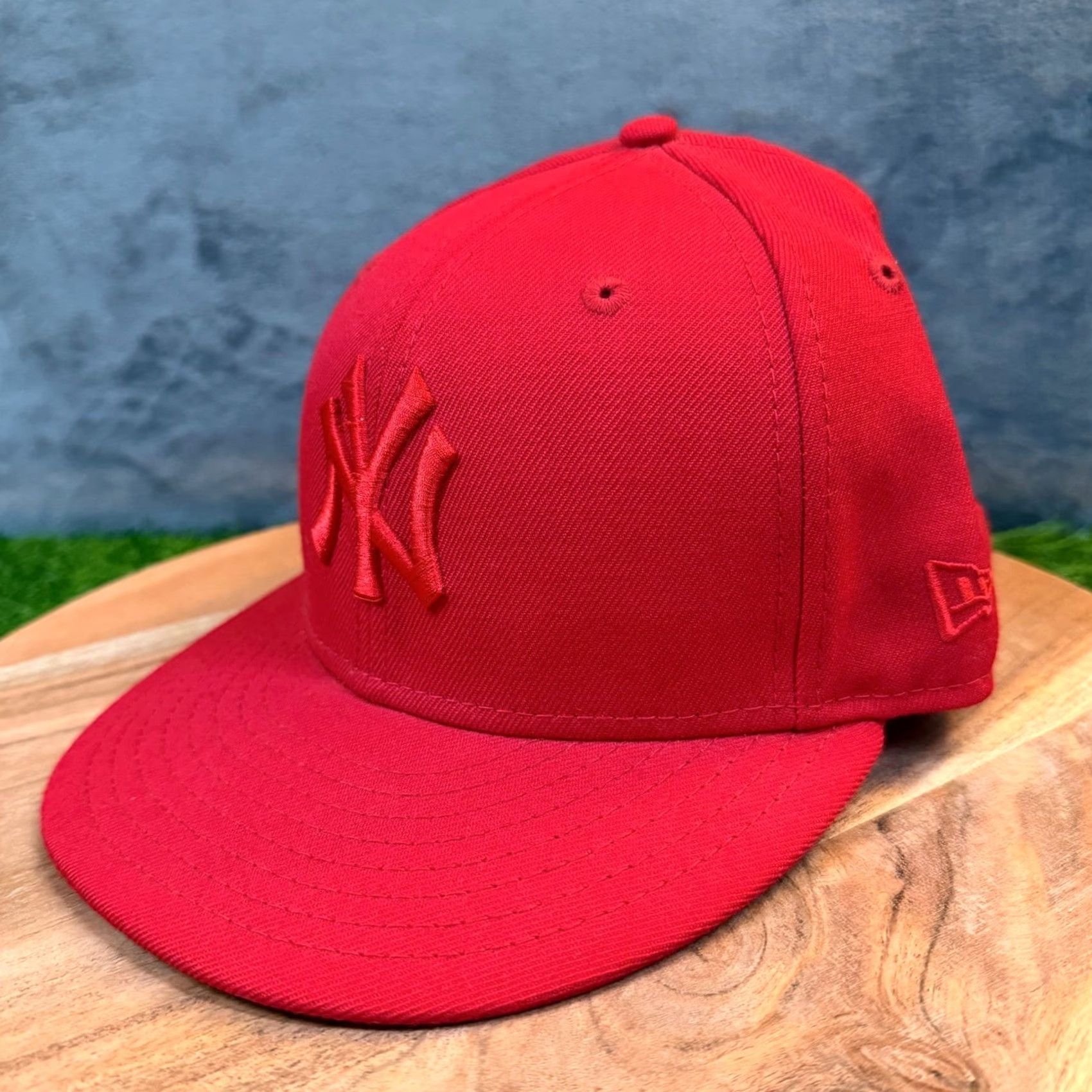 New Era VINTAGE New Era 59FIFTY New York Yankees Fitted Hat Red Tonal Logo MLB Cap Mens 7 Size ONE SIZE - 2 Thumbnail