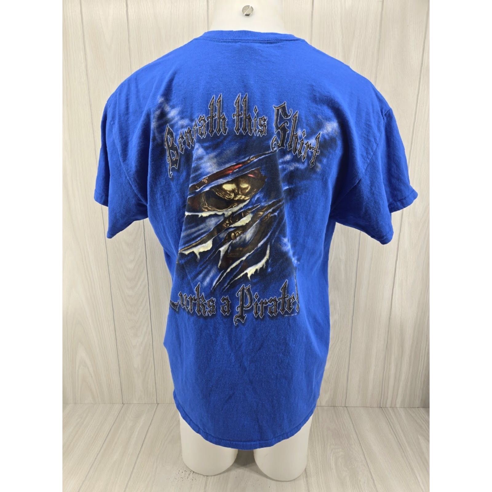 Gildan VINTAGE Pirates Voyage Dinner And Show T Shirt XL Blue Unisex Adults 2016 Gatlinburg Pigeon Forge Mens Womens Size US XL / EU 56 / 4 - 2 Thumbnail
