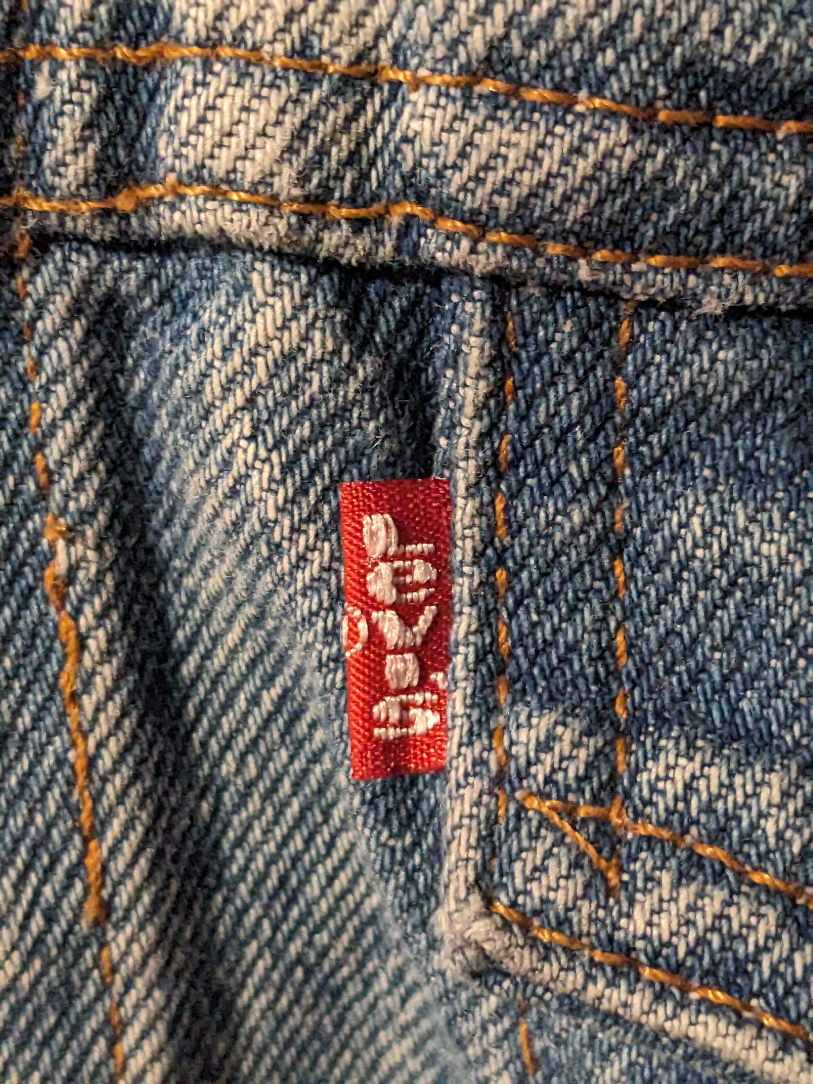 Levi's × Vintage Vintage 90s Levi Blue Medium Denim Trucker Jacket Size US M / EU 48-50 / 2 - 2 Thumbnail