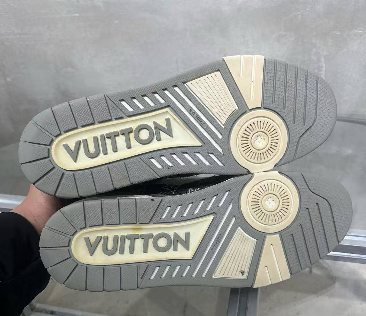 Louis Vuitton Louis Vuitton Training Denim White Lowtop Sneakers 8.5 Men Size US 8.5 / EU 41-42 - 6 Thumbnail