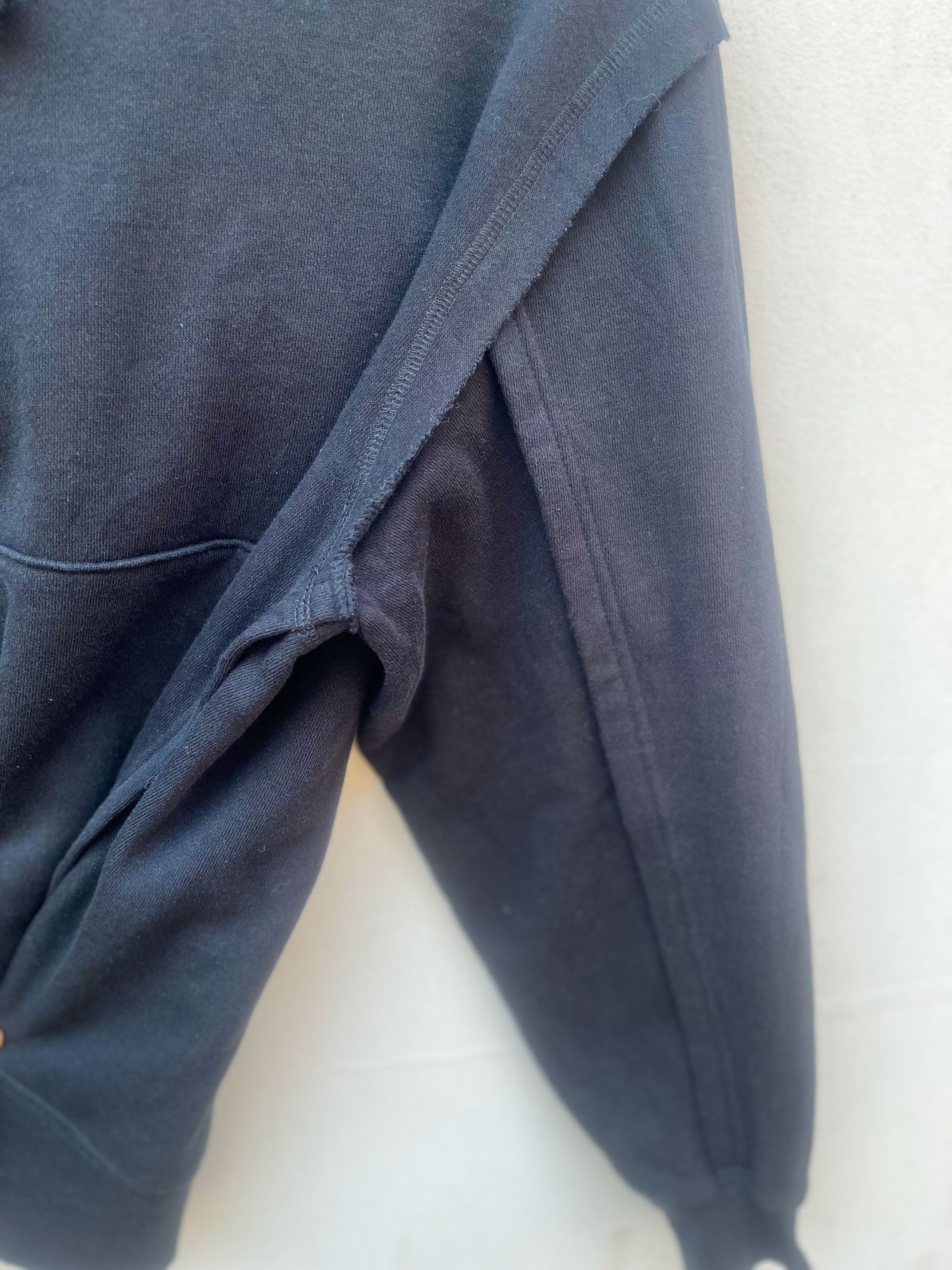 Undercover Undercover Japan x Gu Asymmetric Pull Over Hooded Warm Shirt Size US S / EU 44-46 / 1 - 3 Thumbnail