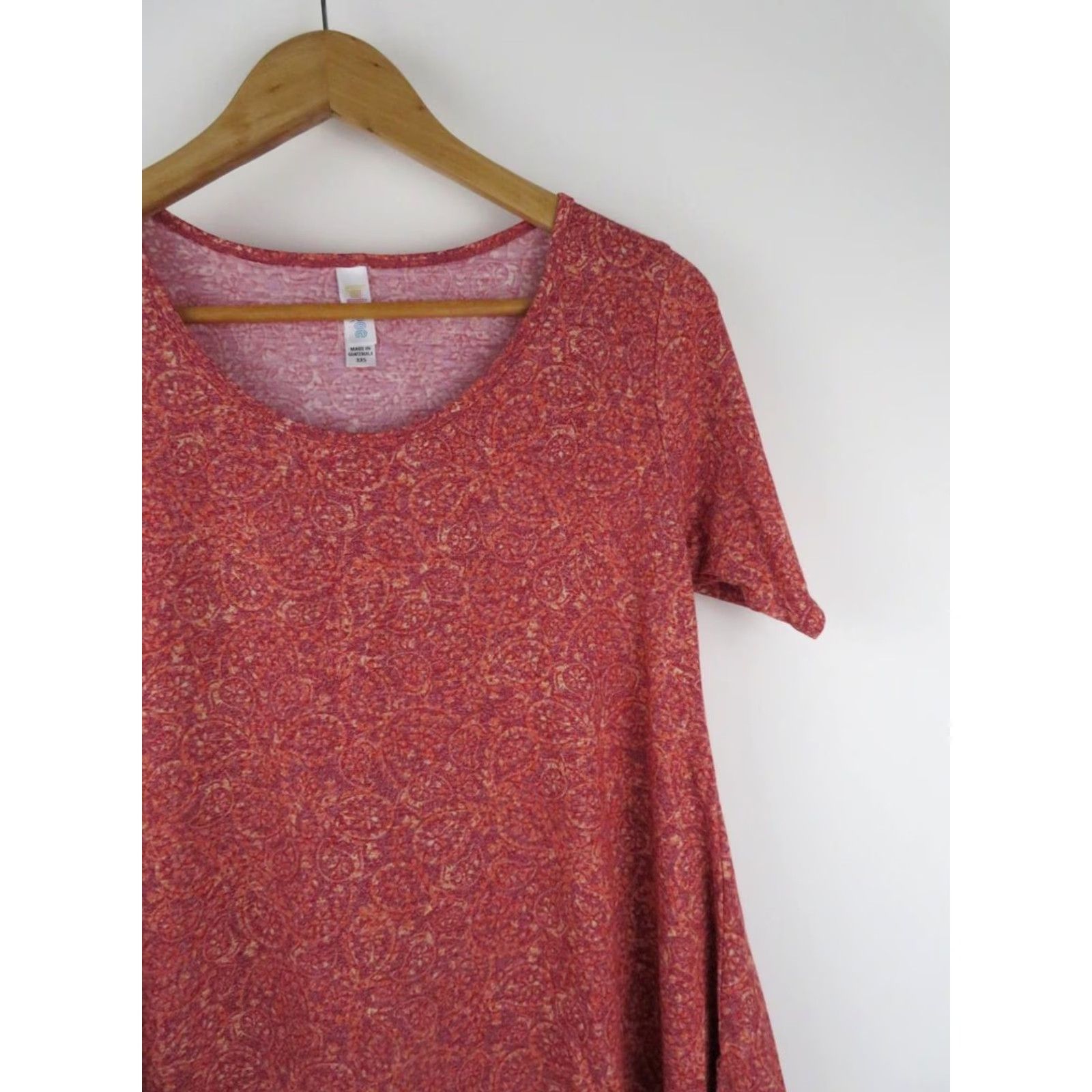 Vintage Lularoe Womens Paisley Floral Perfect T XXS Shirt Ladies Pink Red Orange Tee Size XXS / US 00 / IT 34 - 2 Thumbnail