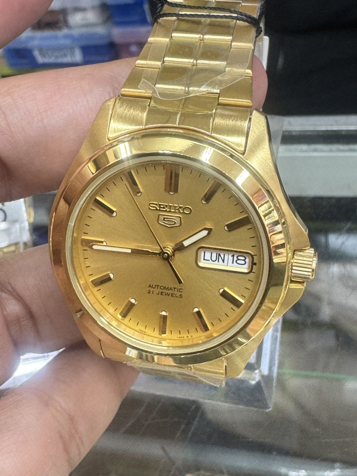 Seiko Seiko Men's Seiko 5 Automatic Gold Dial Size 40 - 2 Thumbnail