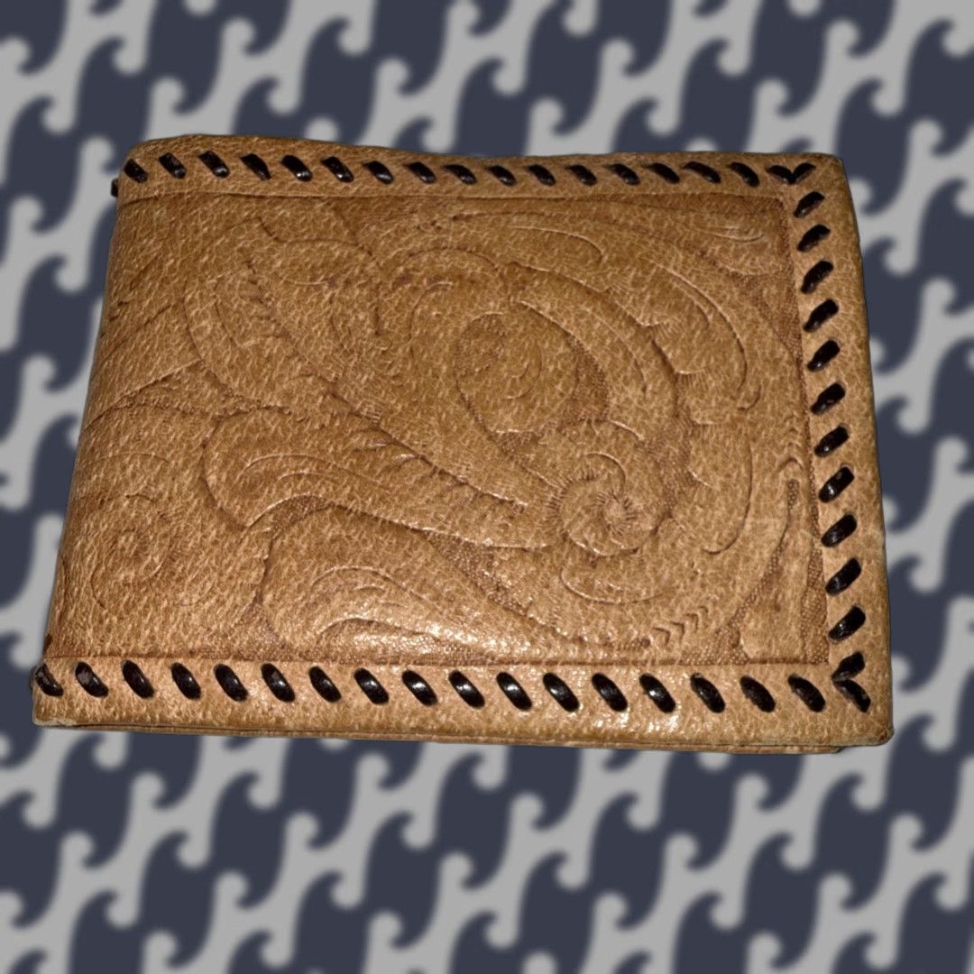 Vintage VINTAGE Hand Tooled Leather Bifold Wallet Western Floral Braided Edge Brown Adult Unisex Wallet Brown Western Floral Design Vintage Size ONE SIZE - 1 Thumbnail