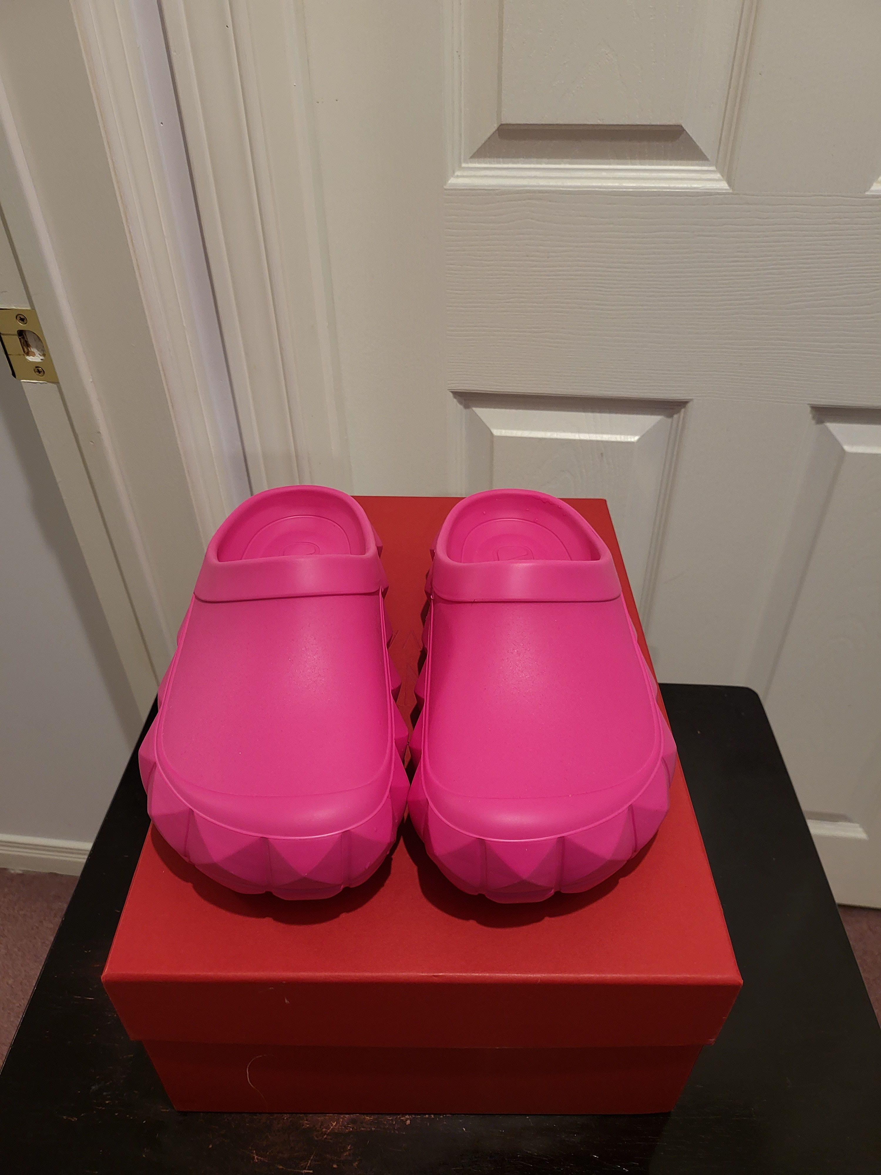 Valentino Roman Stud Turtle Slide Shoes - UNISEX Size US 8 / EU 41 - 6 Thumbnail