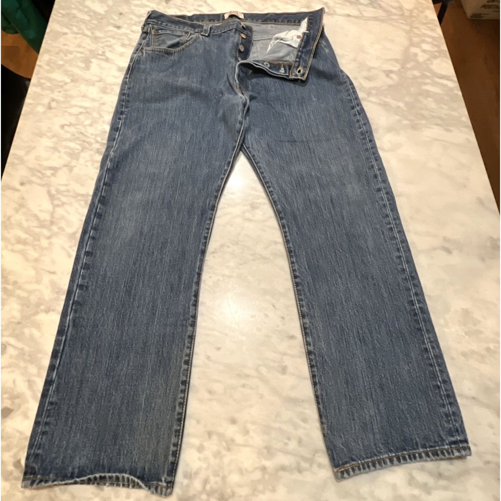 Levi's LEVIS 501 Original Straight Leg Jeans Men Button Fly 38x30 Measure 36x29 Size US 38 / EU 54 - 2 Thumbnail