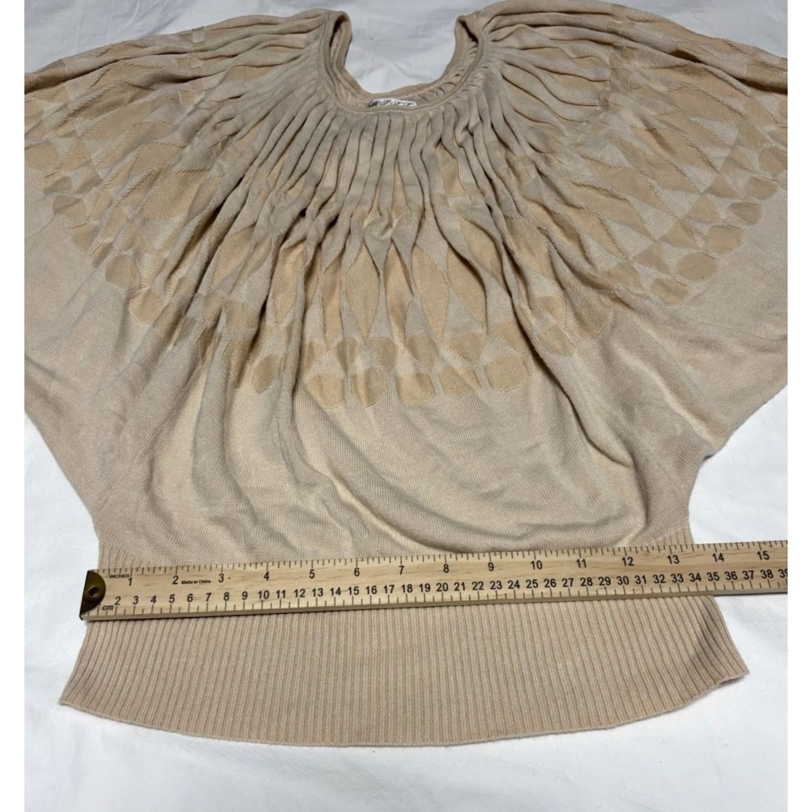 Vintage Lucky Rack Beige Geometric Batwing Knit Pullover Sweater | Size S Womens Size S / US 4 / IT 40 - 5 Thumbnail