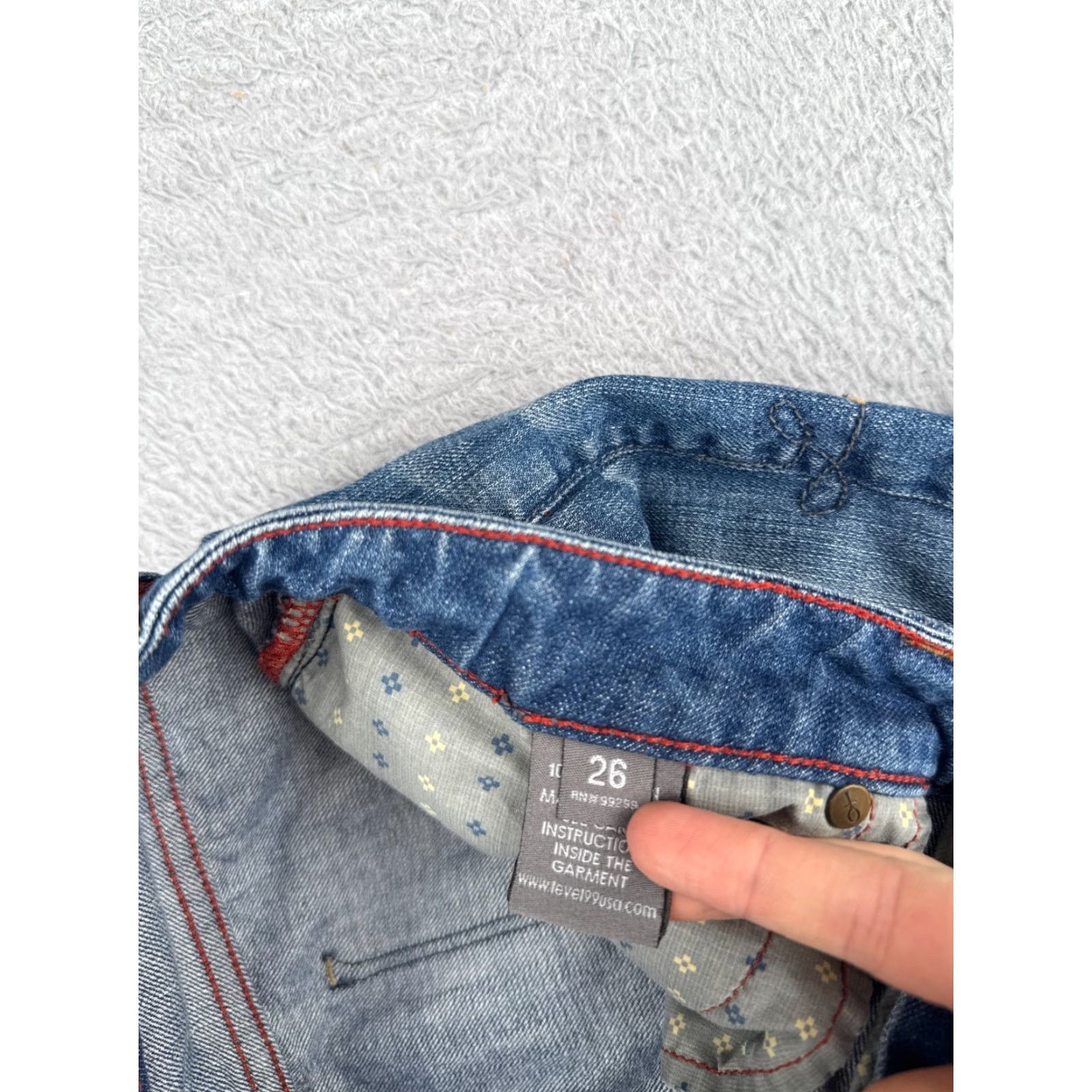 Anthropologie Level 99 Jeans Womens 26 Blue Denim Crop Straight Distressed 5-Pocket Design 90s Cowboy Southwestern American Designer Size 26" / US 2 / IT 38 - 7 Thumbnail