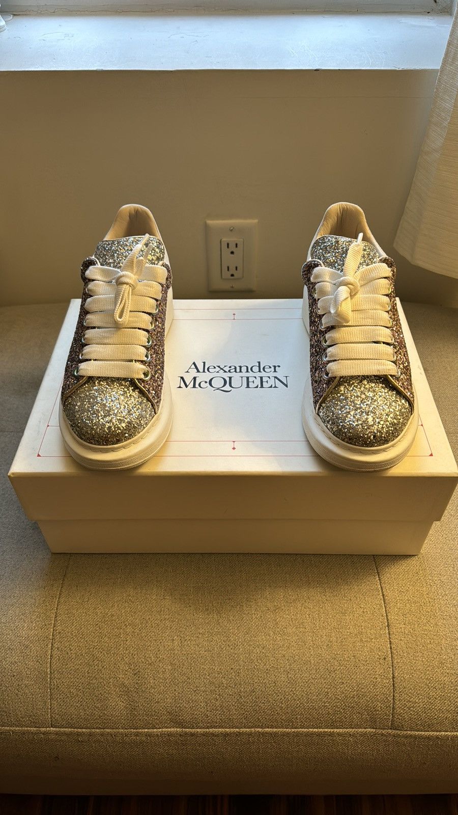 Alexander McQueen Alexander McQueen Oversized Silver Galaxy Glitter Size US 7.5 / IT 37.5 - 5 Thumbnail