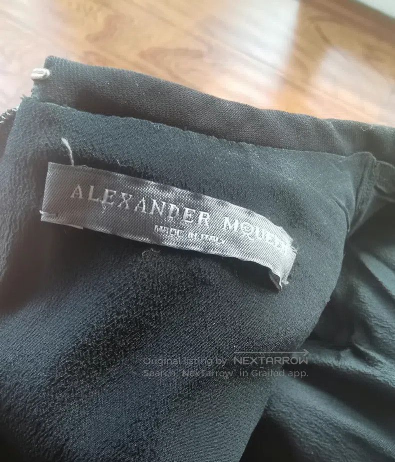 Alexander McQueen Alexander Mcqueen Main line black silk wool dress Size XXS / US 00 / IT 34 - 2 Thumbnail