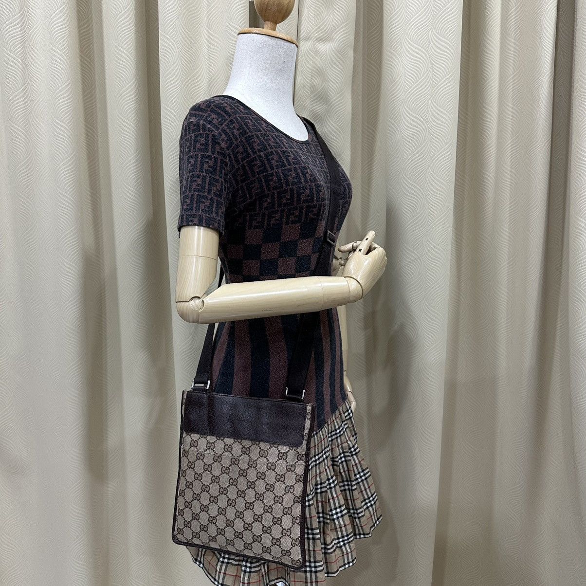 Gucci ‼️LASTDROP‼️ GUCCI GG CANVAS MONOGRAM CROSSBODY BAG 6 Size ONE SIZE - 1 Thumbnail