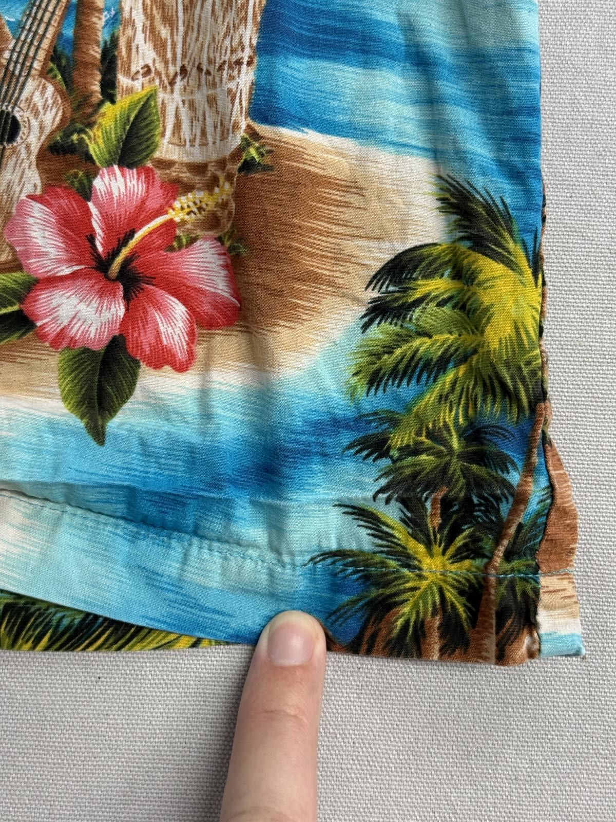 Other RJC Mens Hawaiian Shirt Hawaiian Islands Made in Hawaii - S Size US S / EU 44-46 / 1 - 7 Thumbnail
