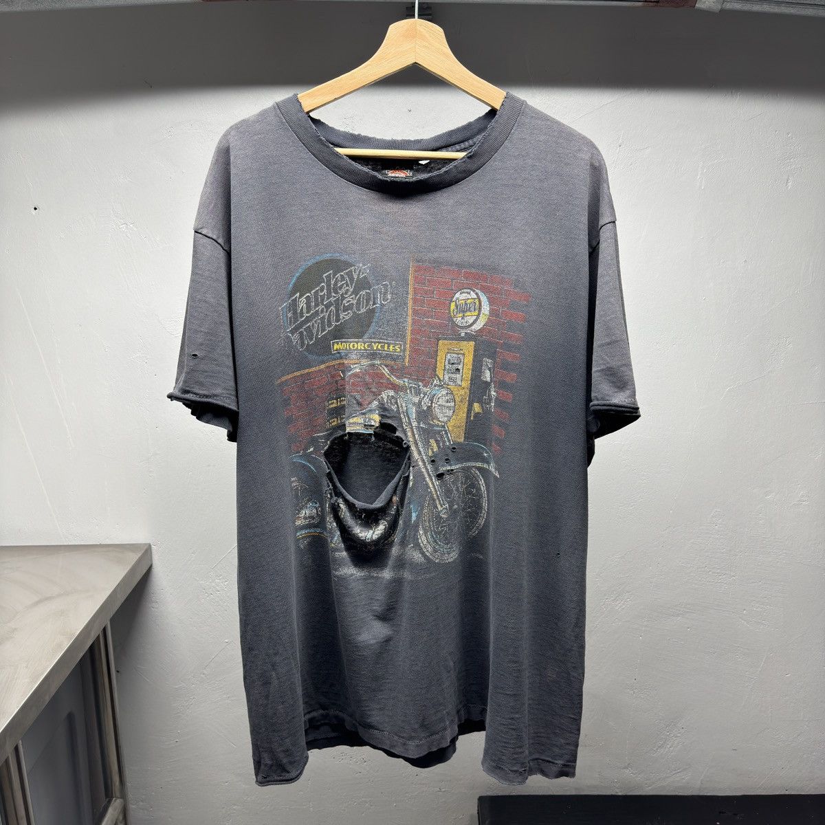 Harley Davidson Thrashed Faded Distressed Harley Shirt ERD Grunge WCC Band Size US XL / EU 56 / 4 - 1 Thumbnail